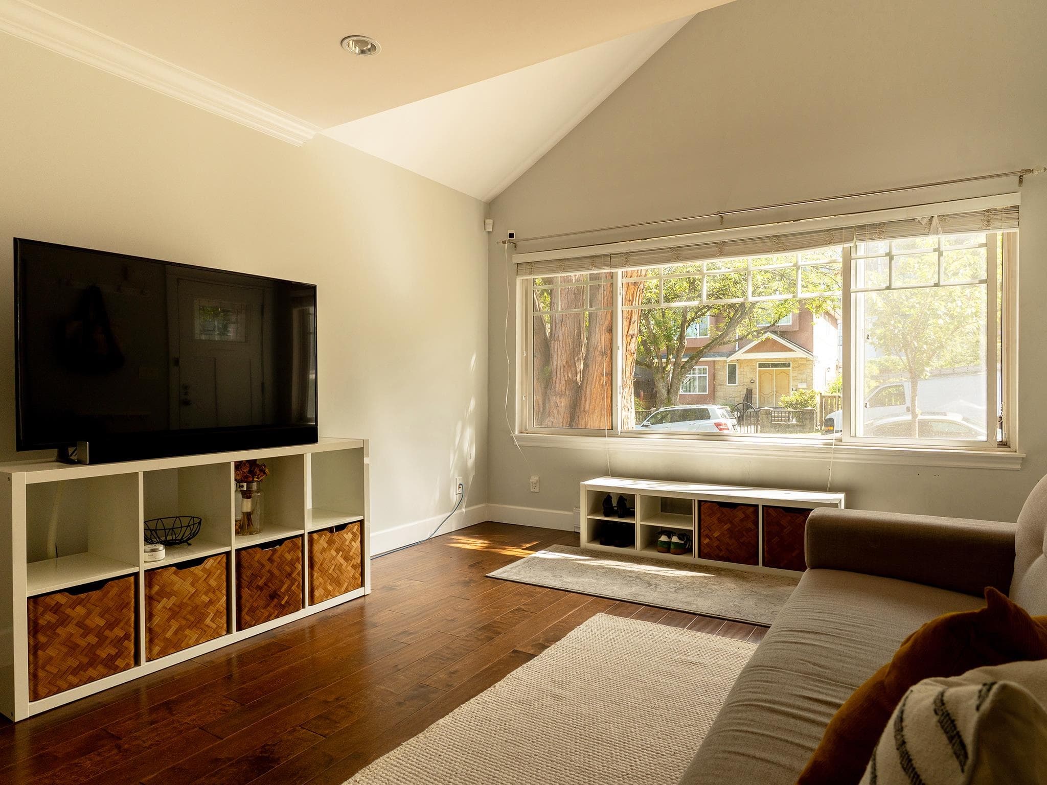 4883 Beatrice Street, Vancouver, V5N 4J5 — photo 3