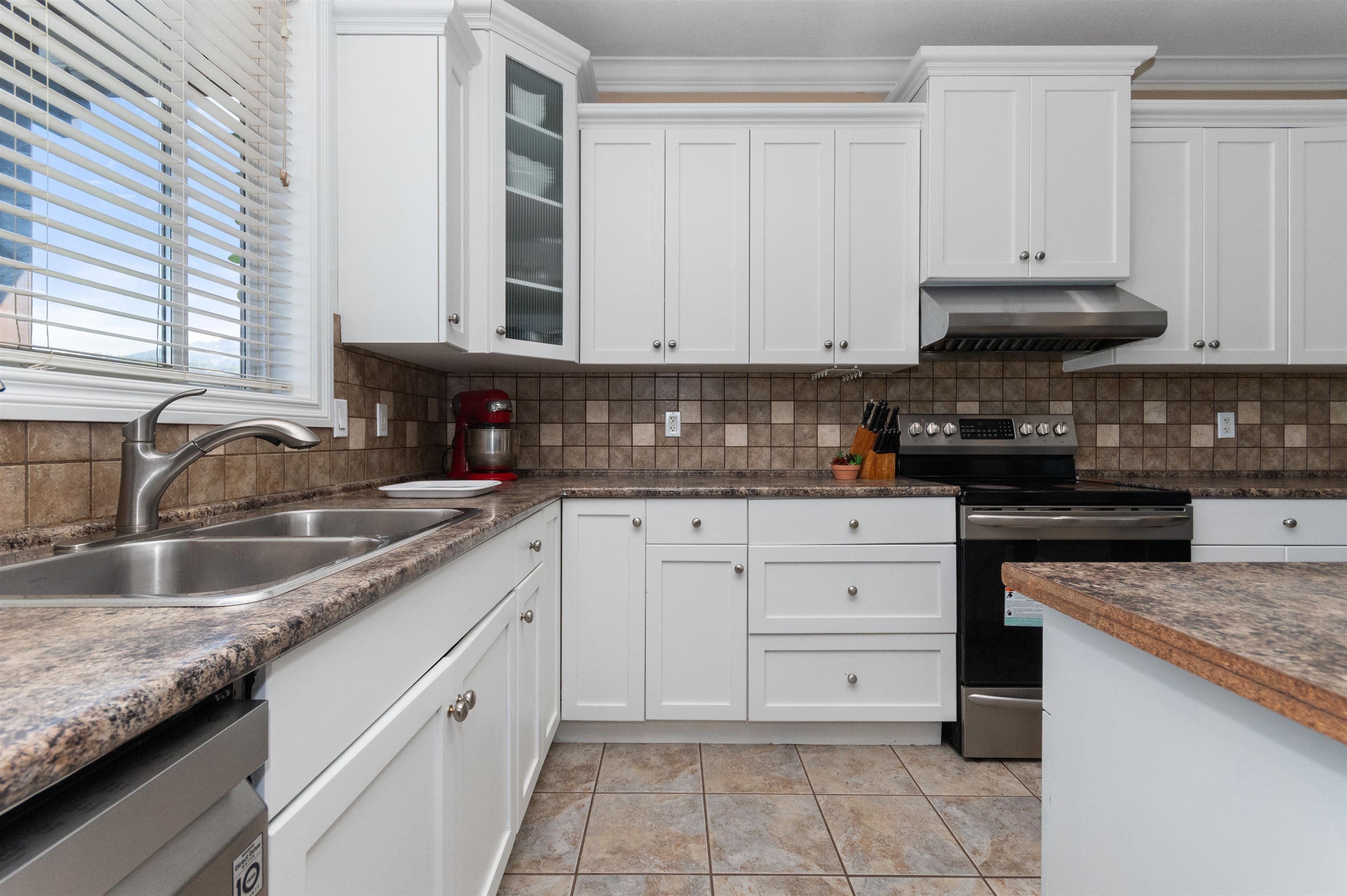6556 Lavender Place, Chilliwack, V2R 0H5 — photo 5