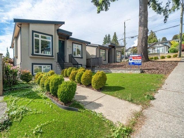 8227 Royal Oak Avenue, Burnaby
