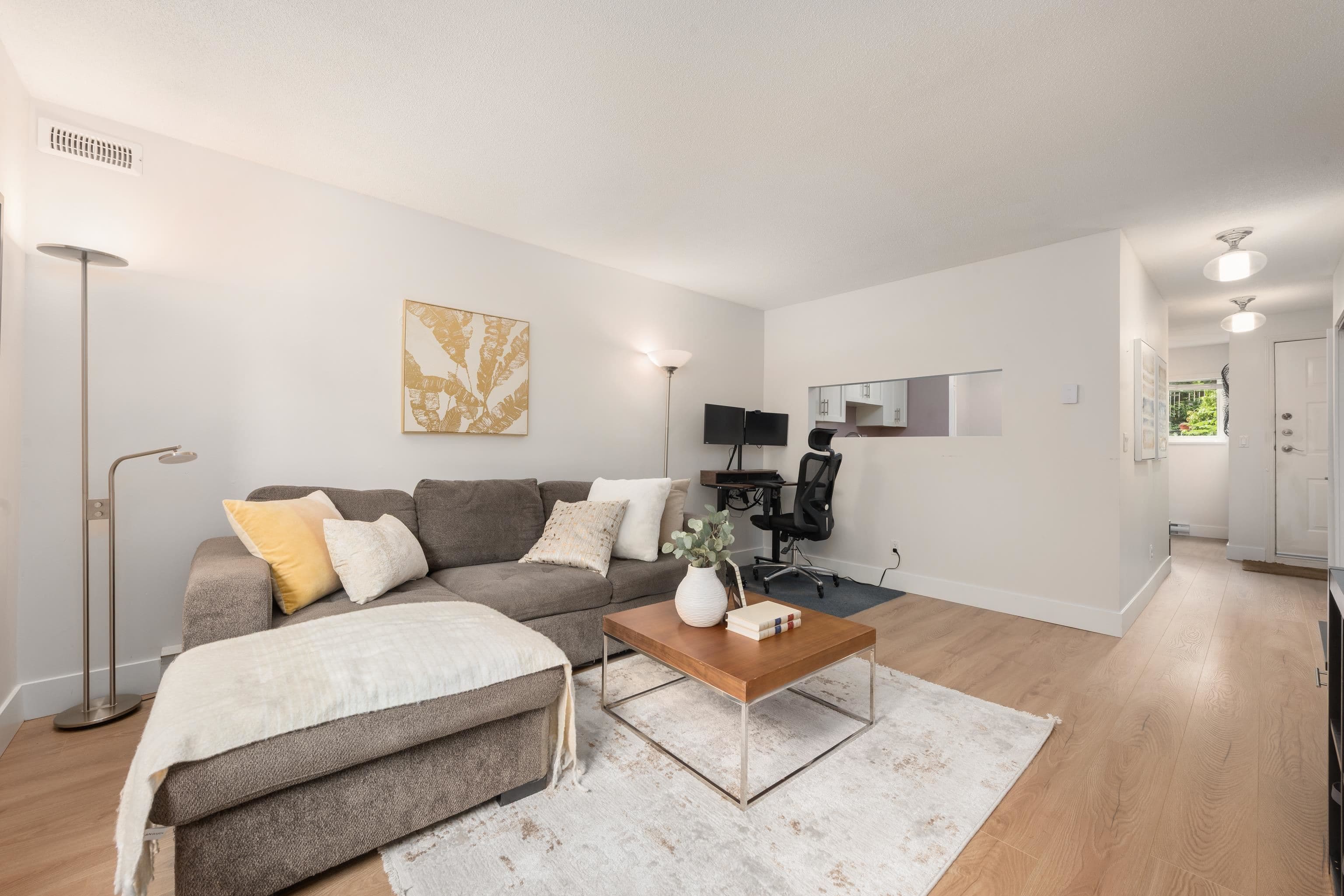 104 - 1330 Graveley Street, Vancouver, V5L 3A2 — photo 2