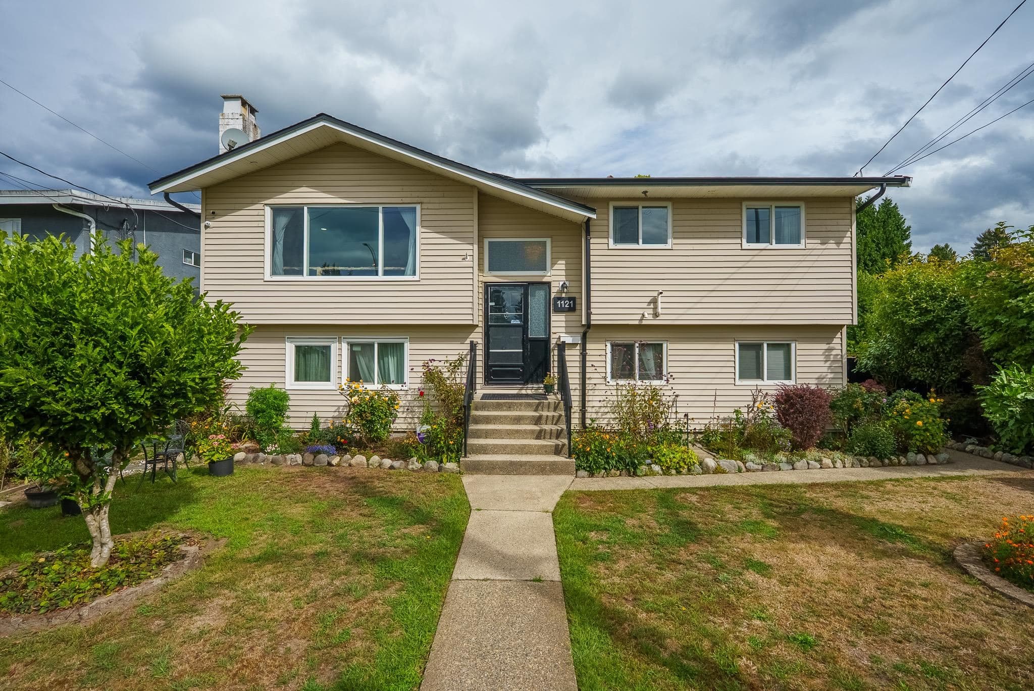 1121 Prairie Avenue, Port Coquitlam, V3B 1S7 — photo 2