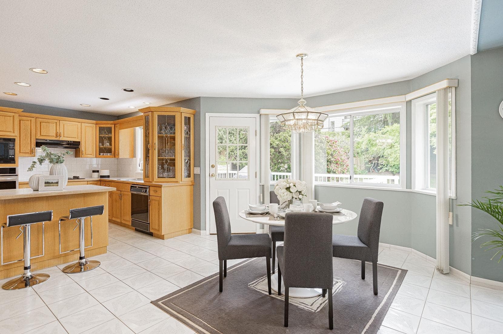7758 Mcgregor Avenue, Burnaby, V5J 4H5 — photo 4