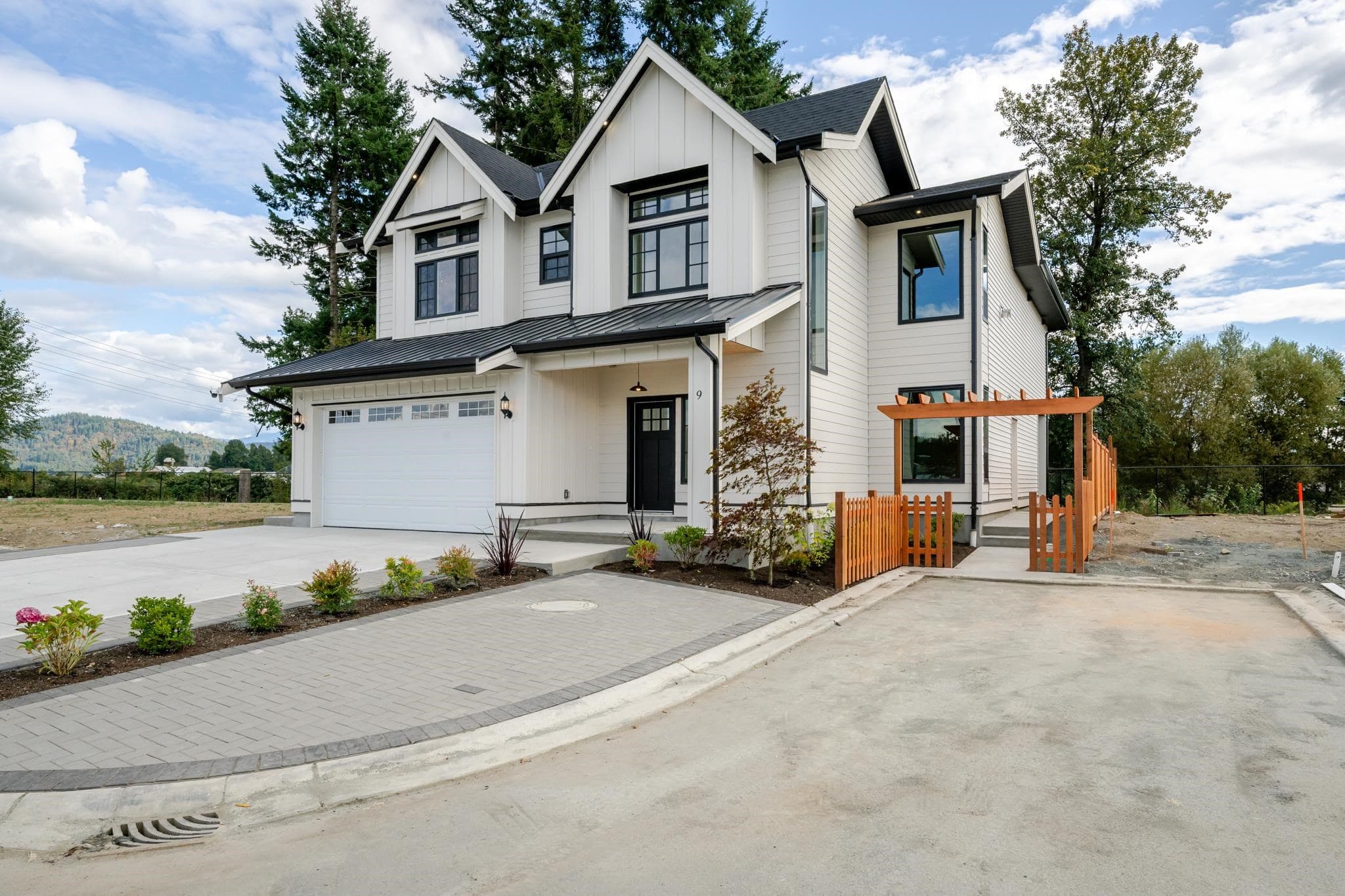 9 - 5924 Riverside Street, Abbotsford, V4X 1T8 — photo 2