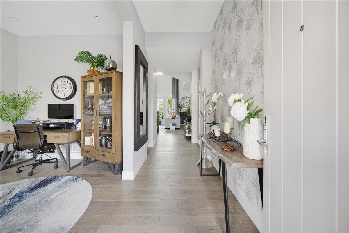 16702 Edgewood Drive, Surrey, V3Z 9X9 — photo 2