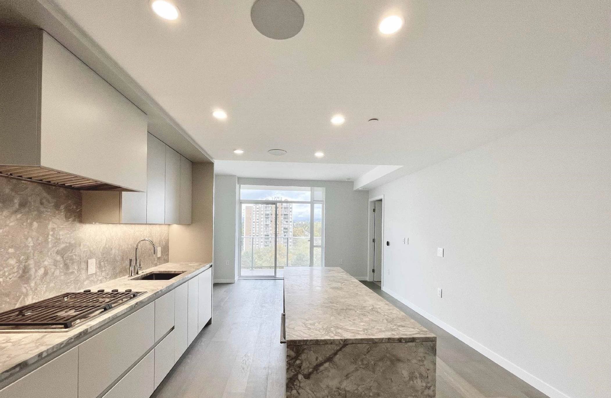 1402 - 7433 Cambie Street, Vancouver, V6P 0J8 — photo 3