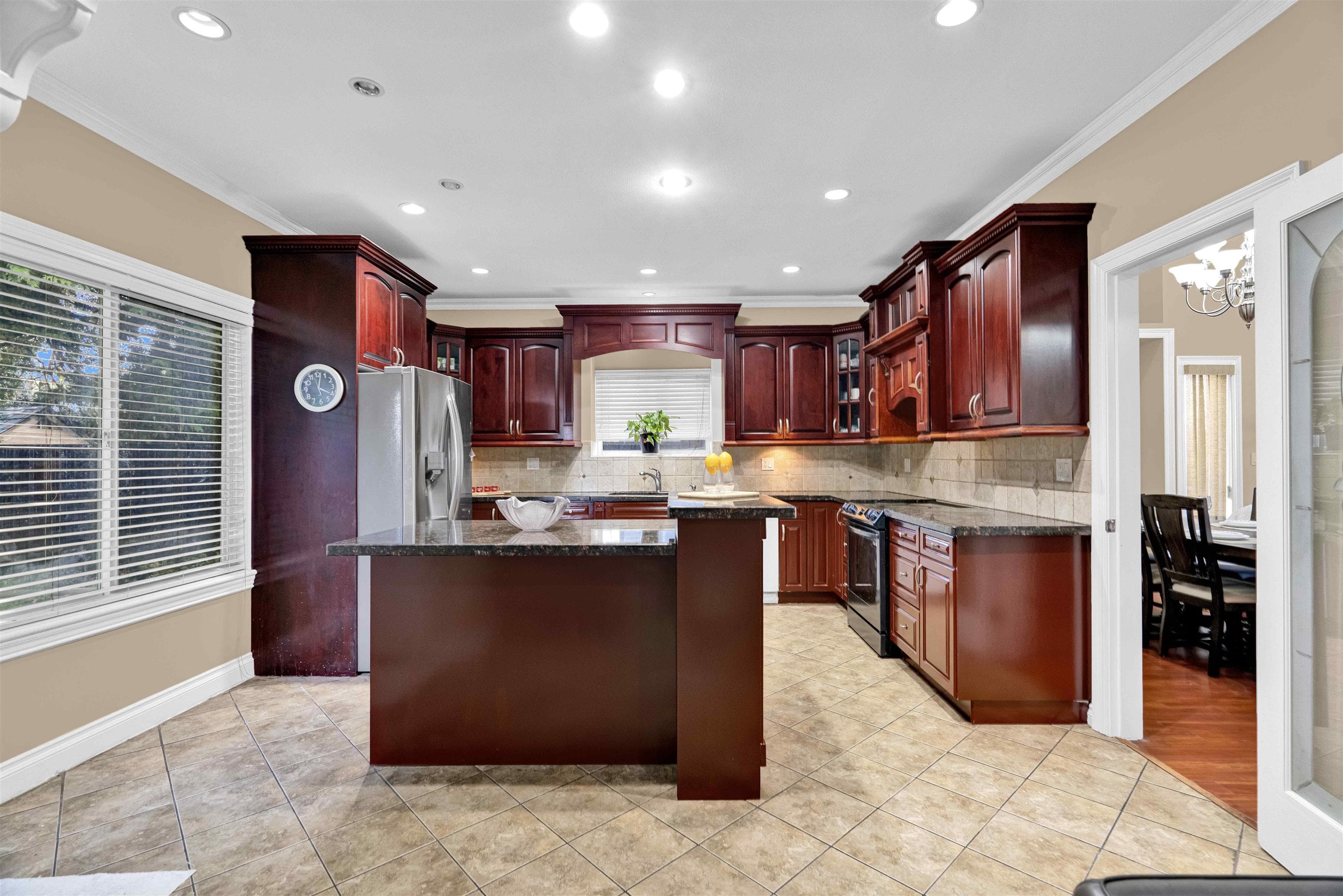 8179 112 Street, Delta, V4C 4W4 — photo 4