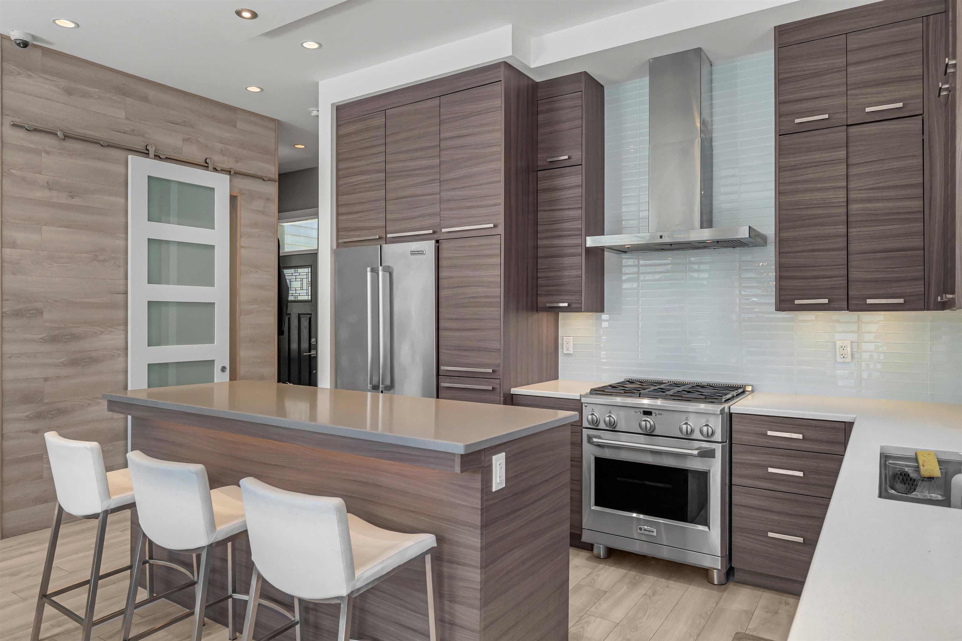 730 E 11th Avenue, Vancouver, V5T 2E5 — photo 3