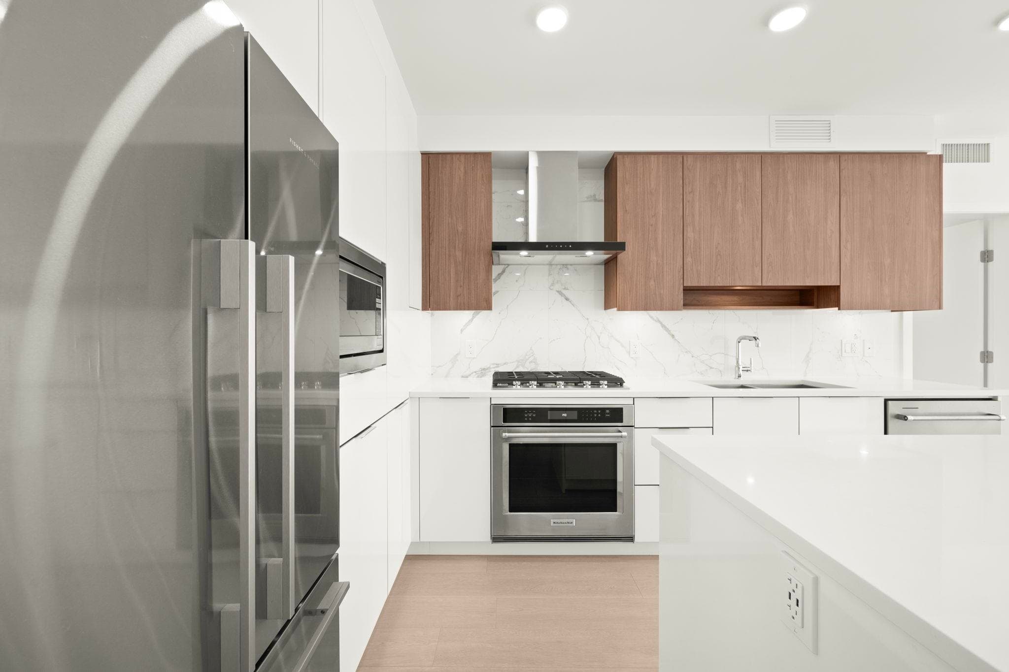 1601 - 7683 Park Crescent, Burnaby, V3N 0J4 — photo 5