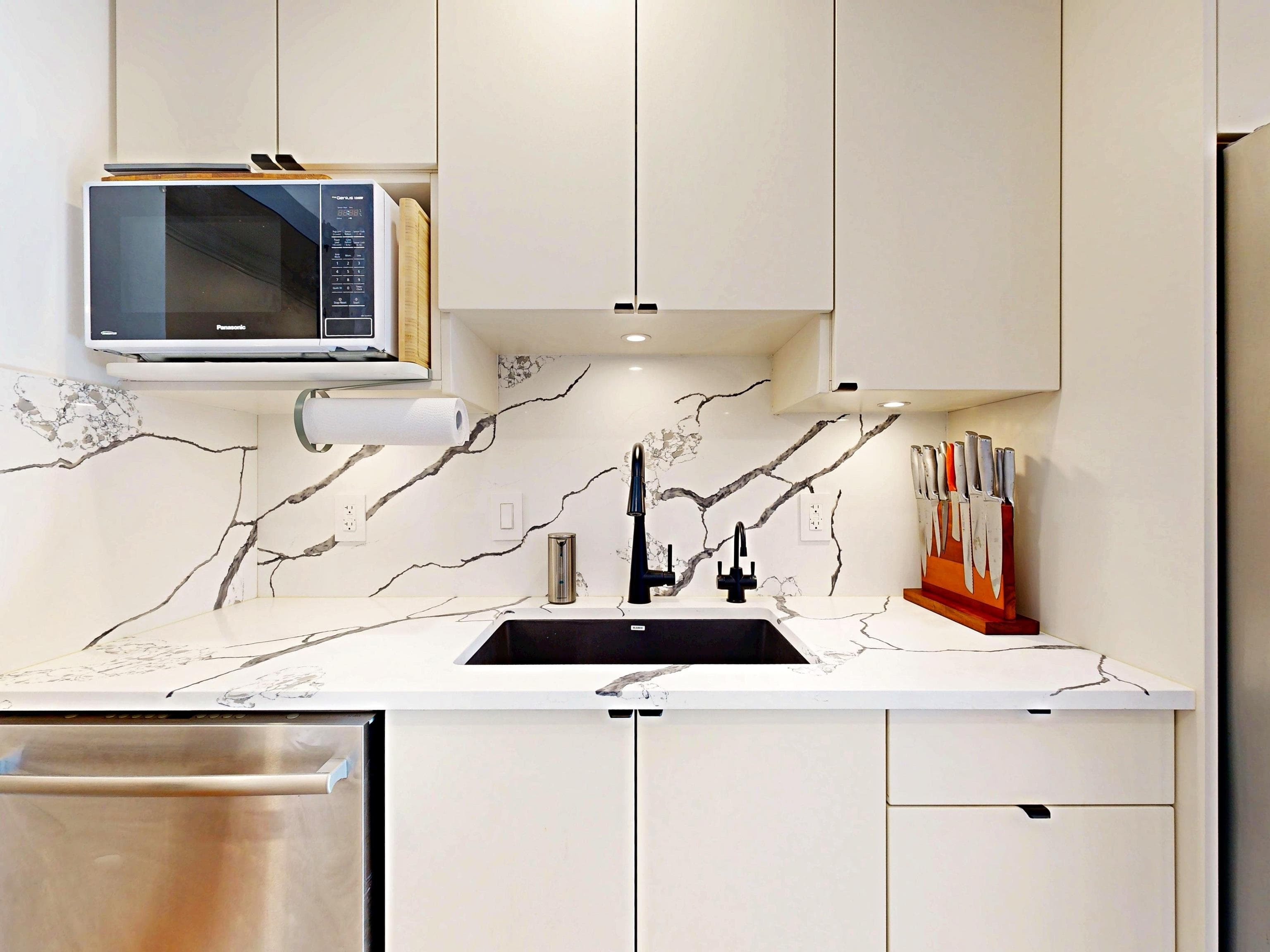 204 - 252 W 2nd Street, North Vancouver, V7M 1C8 — photo 3