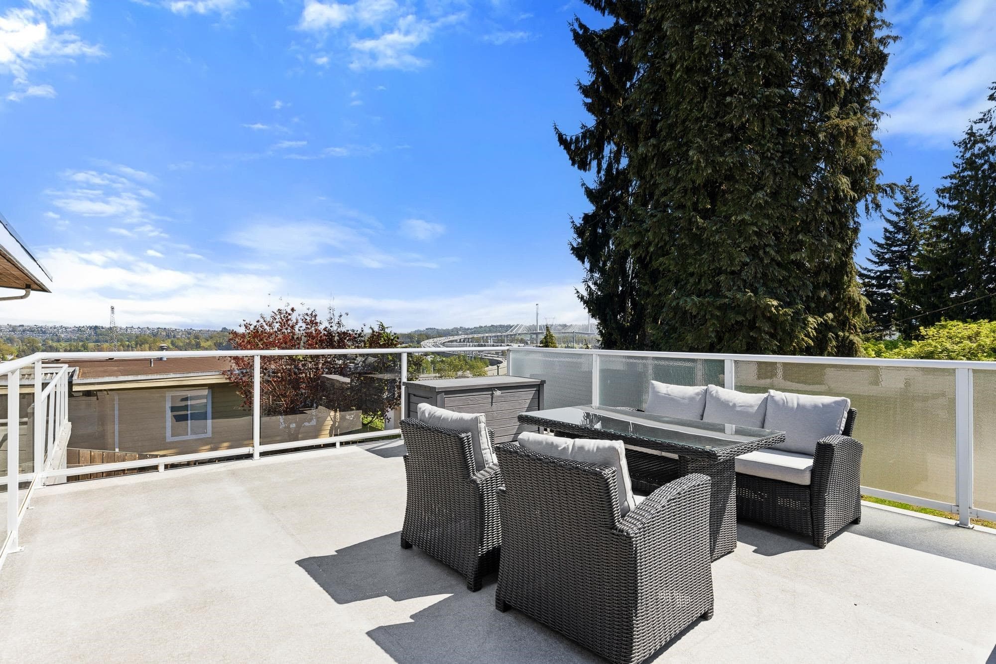 2190 Hillside Avenue, Coquitlam, V3K 1L2 — photo 1