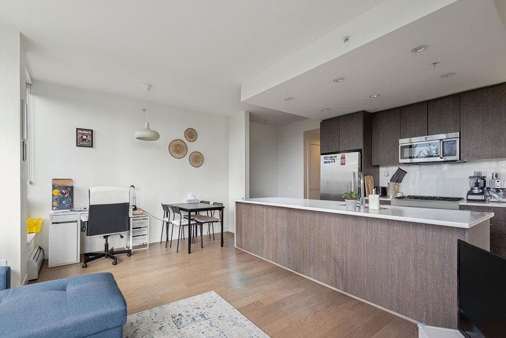 702 - 9060 University Crescent, Burnaby