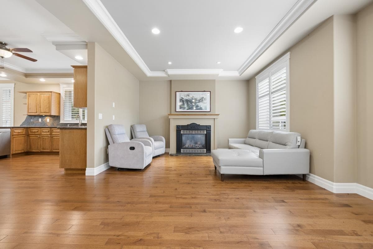 1318 160th Street, Surrey, V4A 4W8 — photo 2