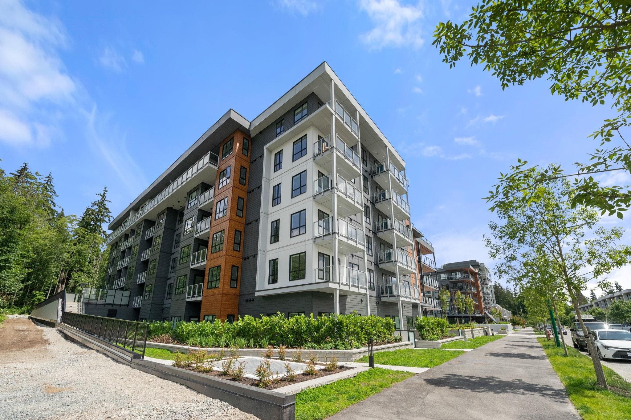404 - 3594 Malsum Drive, North Vancouver, V7G 0B4 — photo 1
