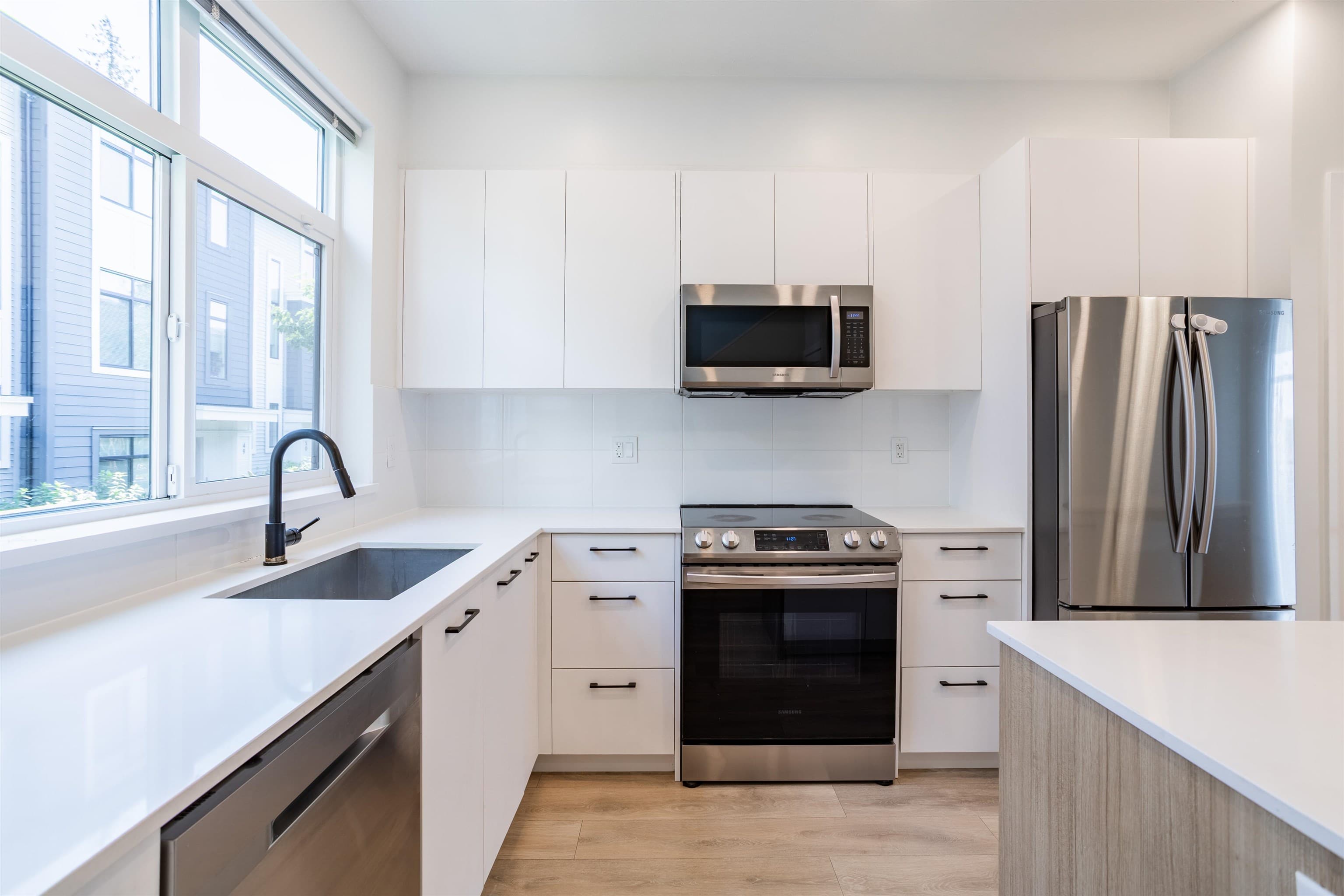 33 - 15235 Sitka Drive, Surrey, V3S 0A9 — photo 3
