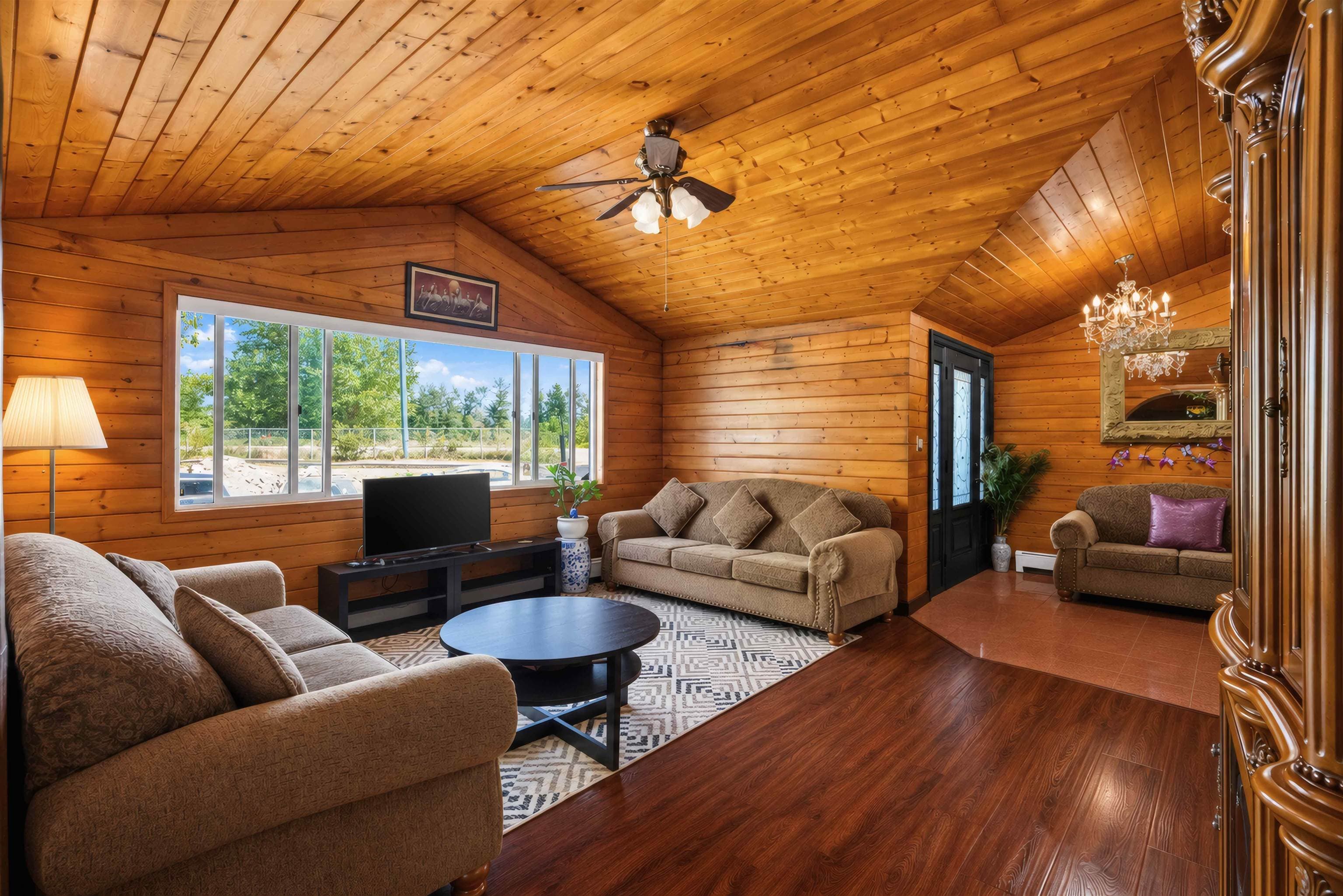 19500 River Road, Richmond, V6V 1M3 — photo 1