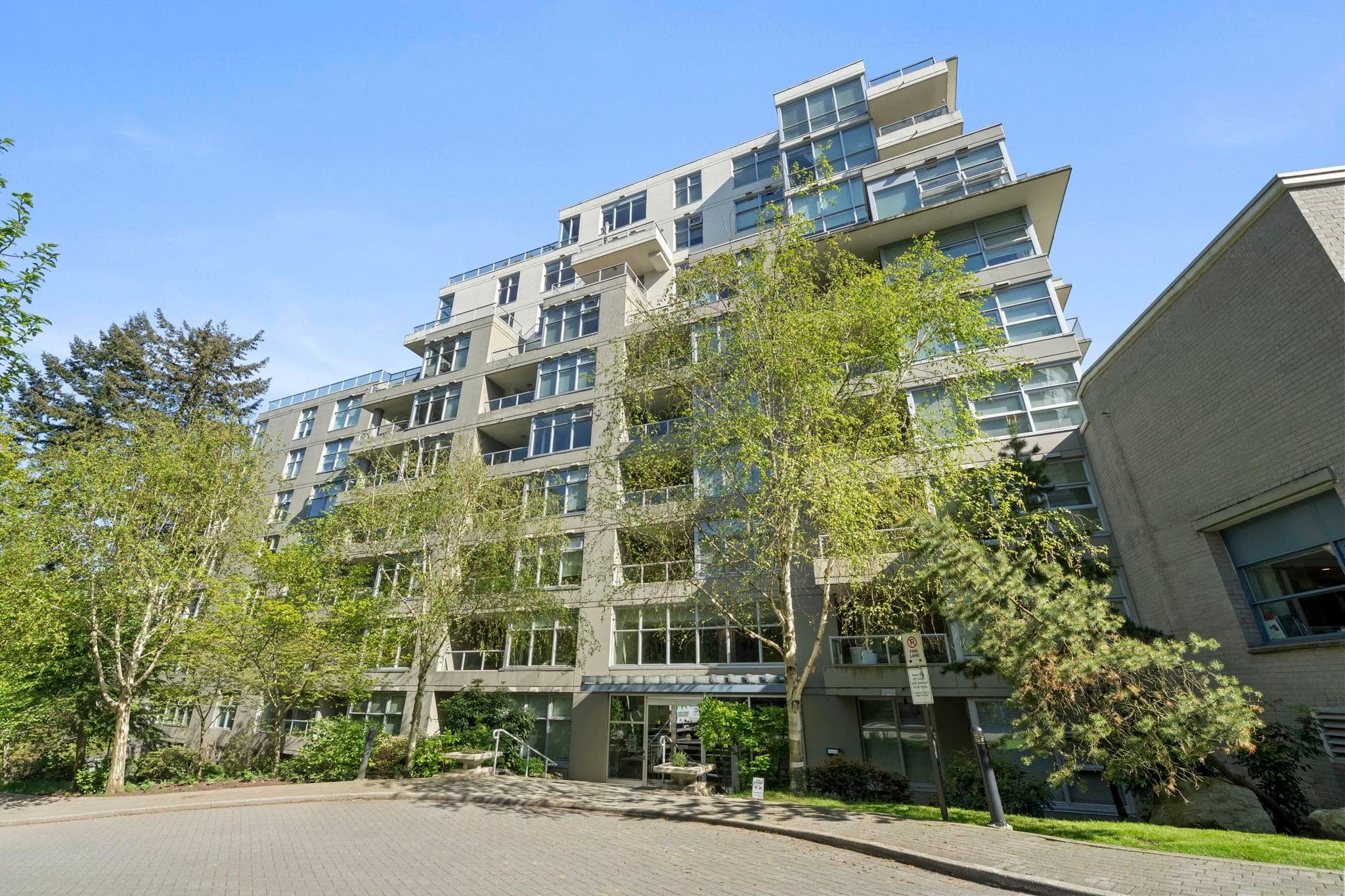 605 - 9262 University Crescent, Burnaby