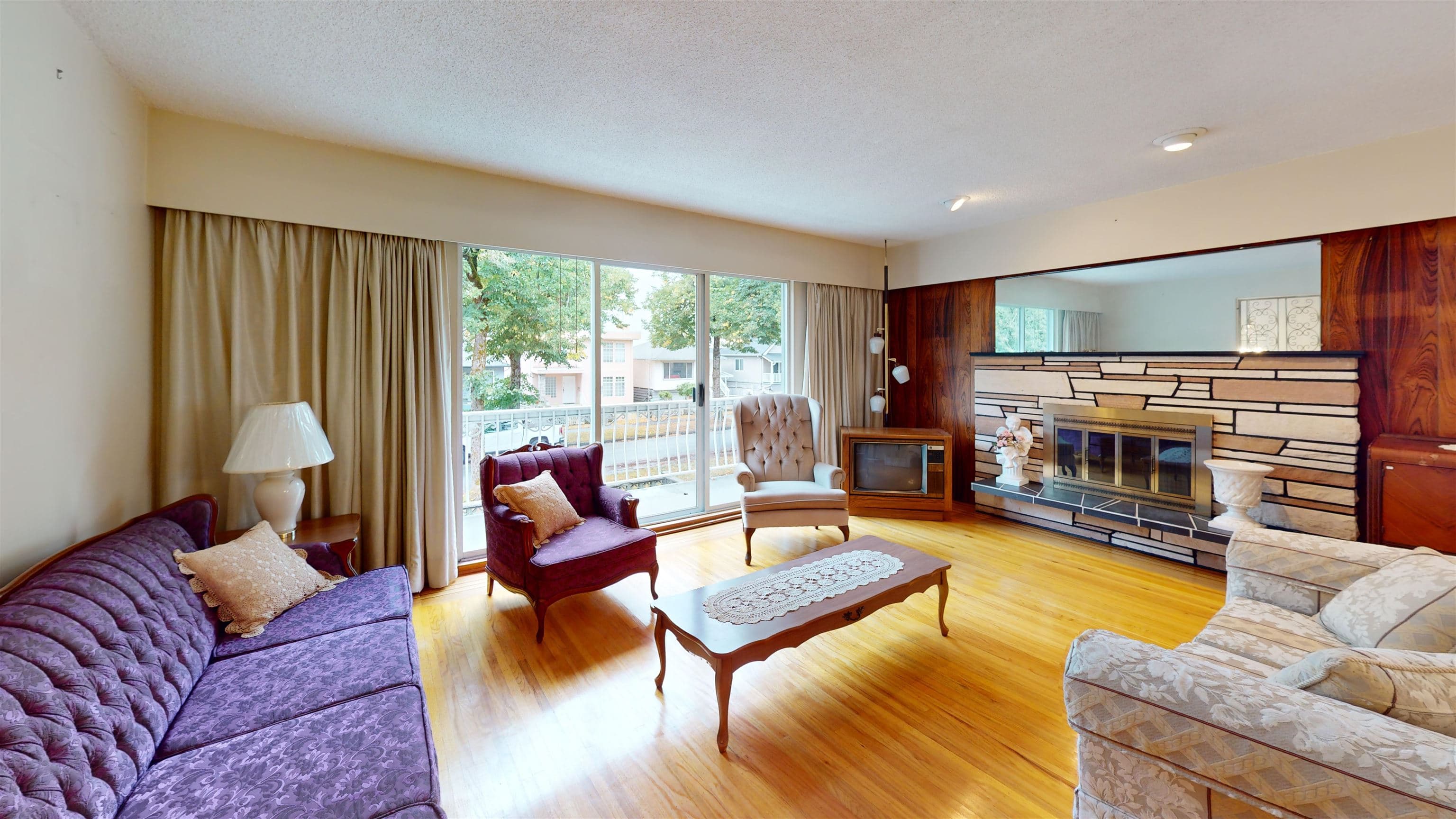 2540 E 25th Avenue, Vancouver, V5R 1H3 — photo 2