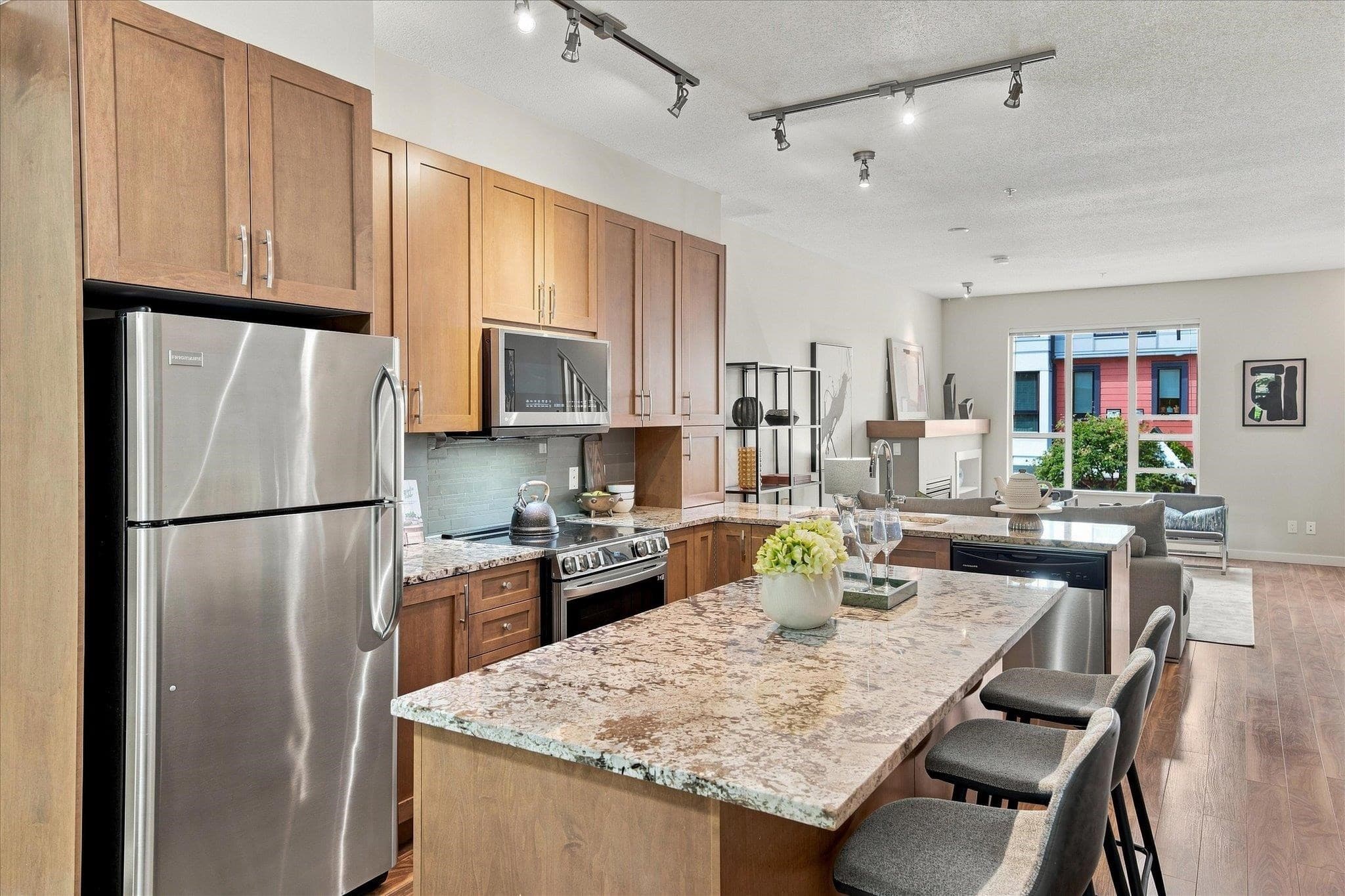 38352 Eaglewind Boulevard, Squamish, V8B 0R8 — photo 2
