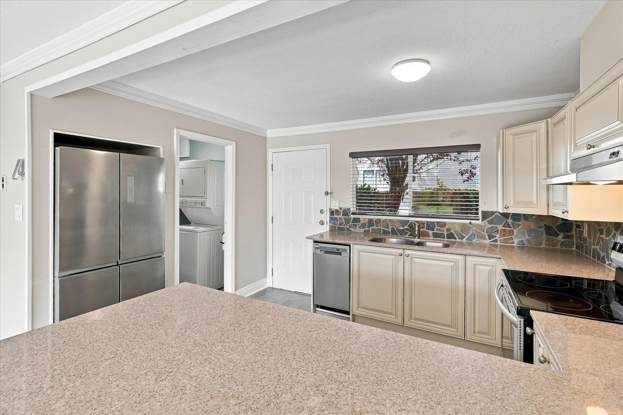 2 - 40327 Diamond Head Road, Squamish, V8B 0J2 — photo 3