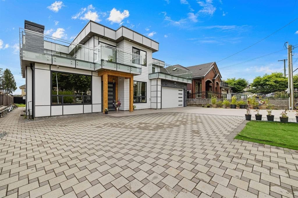 13306 90 Avenue, Surrey, V3V 1C1 — photo 2