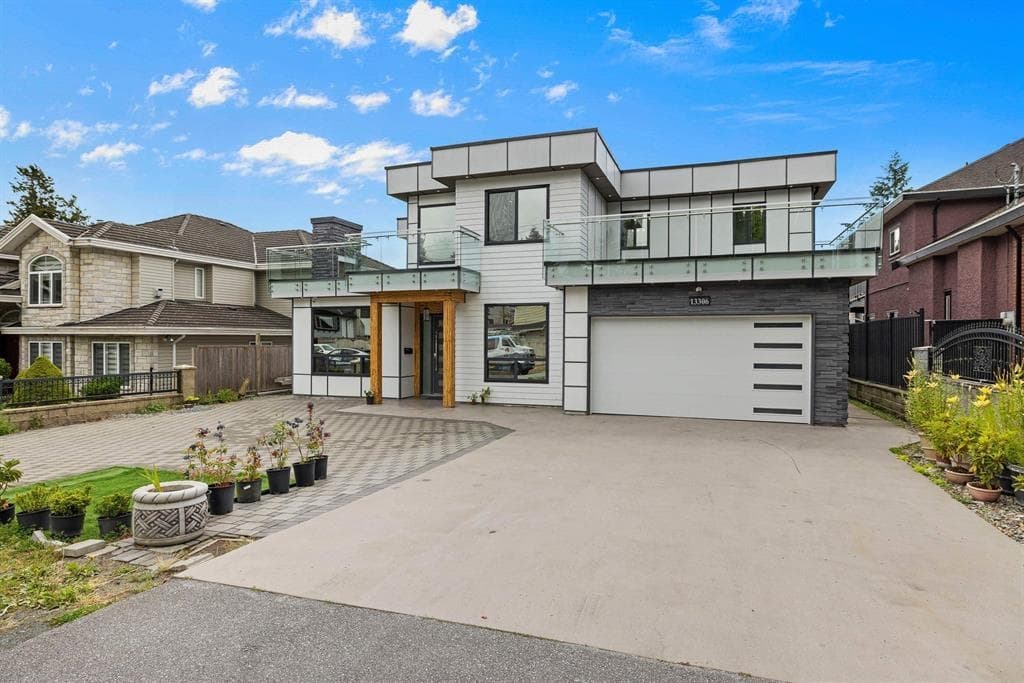 13306 90 Avenue, Surrey, V3V 1C1 — photo 1