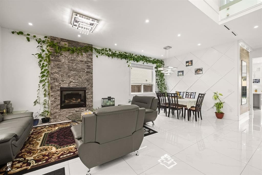 13306 90 Avenue, Surrey, V3V 1C1 — photo 5