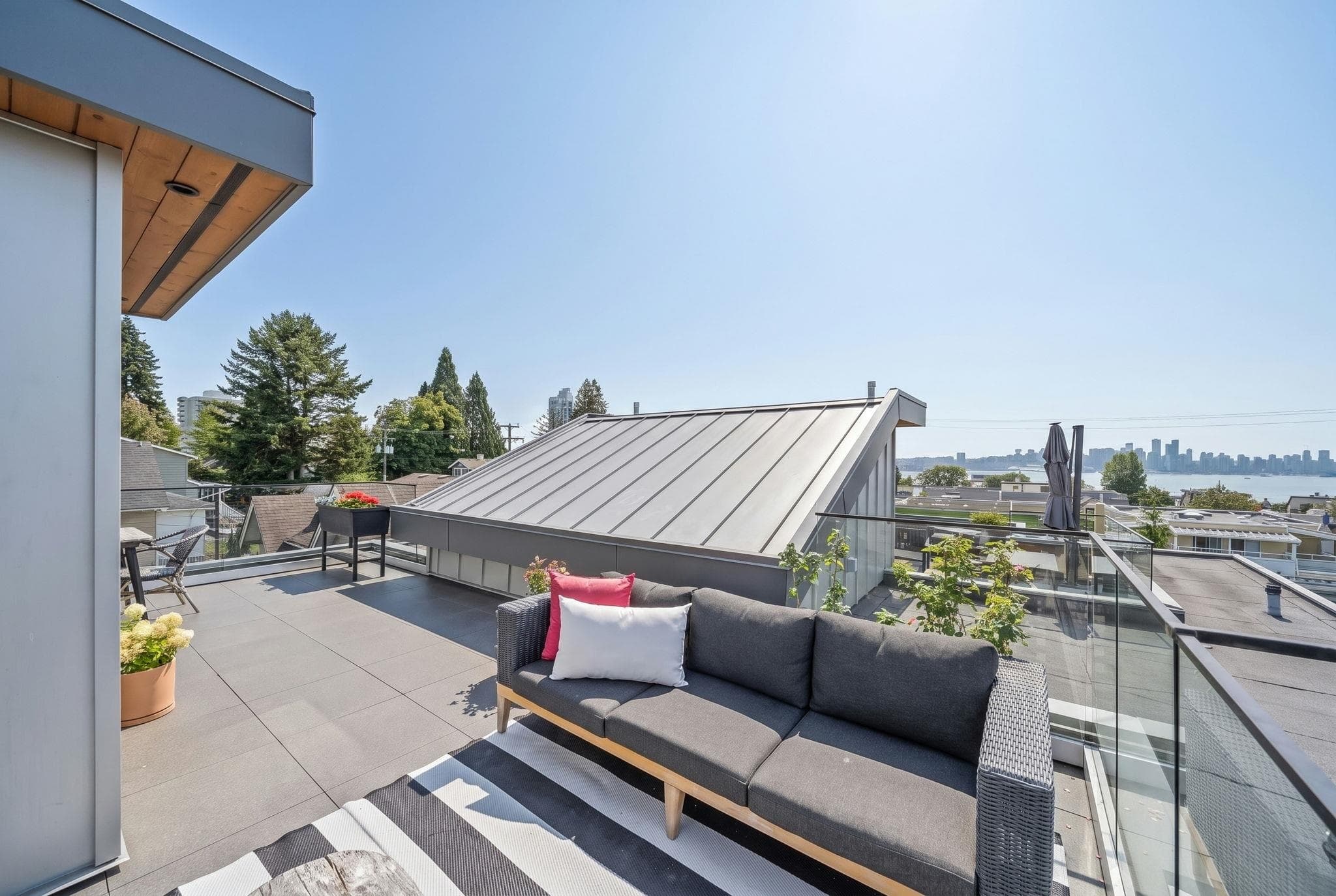 2 - 233 W 5th Street, North Vancouver, V7M 1J9 — photo 5