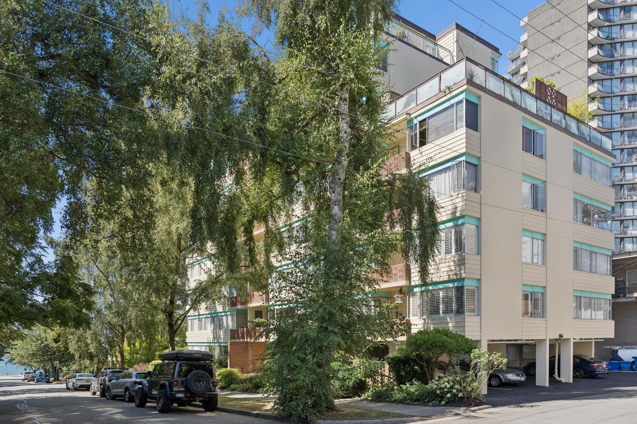 401 - 1315 Cardero Street, Vancouver, V6G 2J2 — photo 2