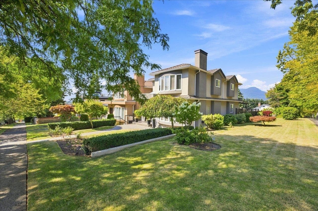 3493 Oxford Street, Vancouver, V5K 1N8 — photo 3