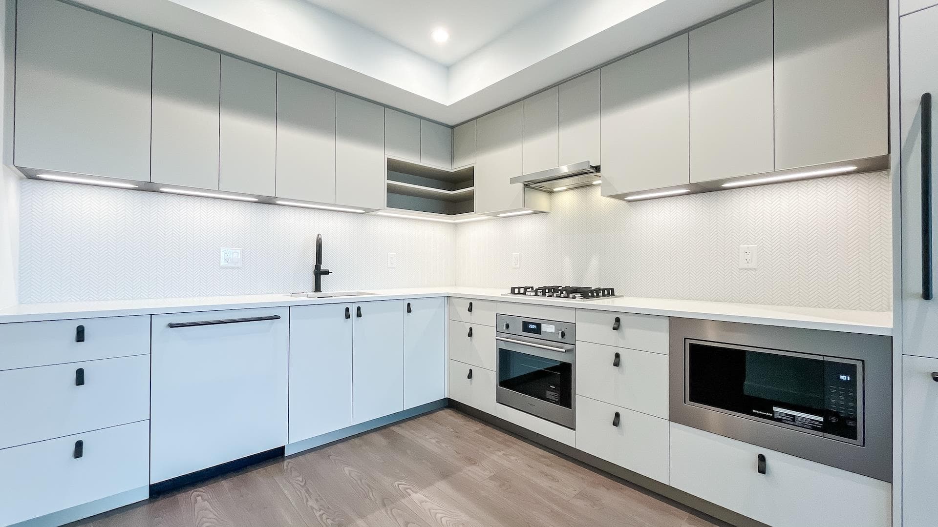 609 - 1680 E 12th Avenue, Vancouver, V5N 2A3 — photo 1