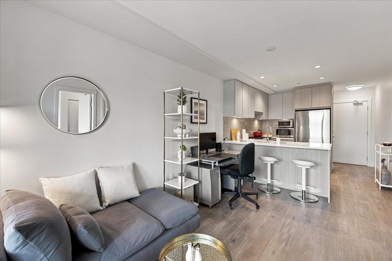 601 - 707 Como Lake Avenue, Coquitlam, V3J 0J5 — photo 5