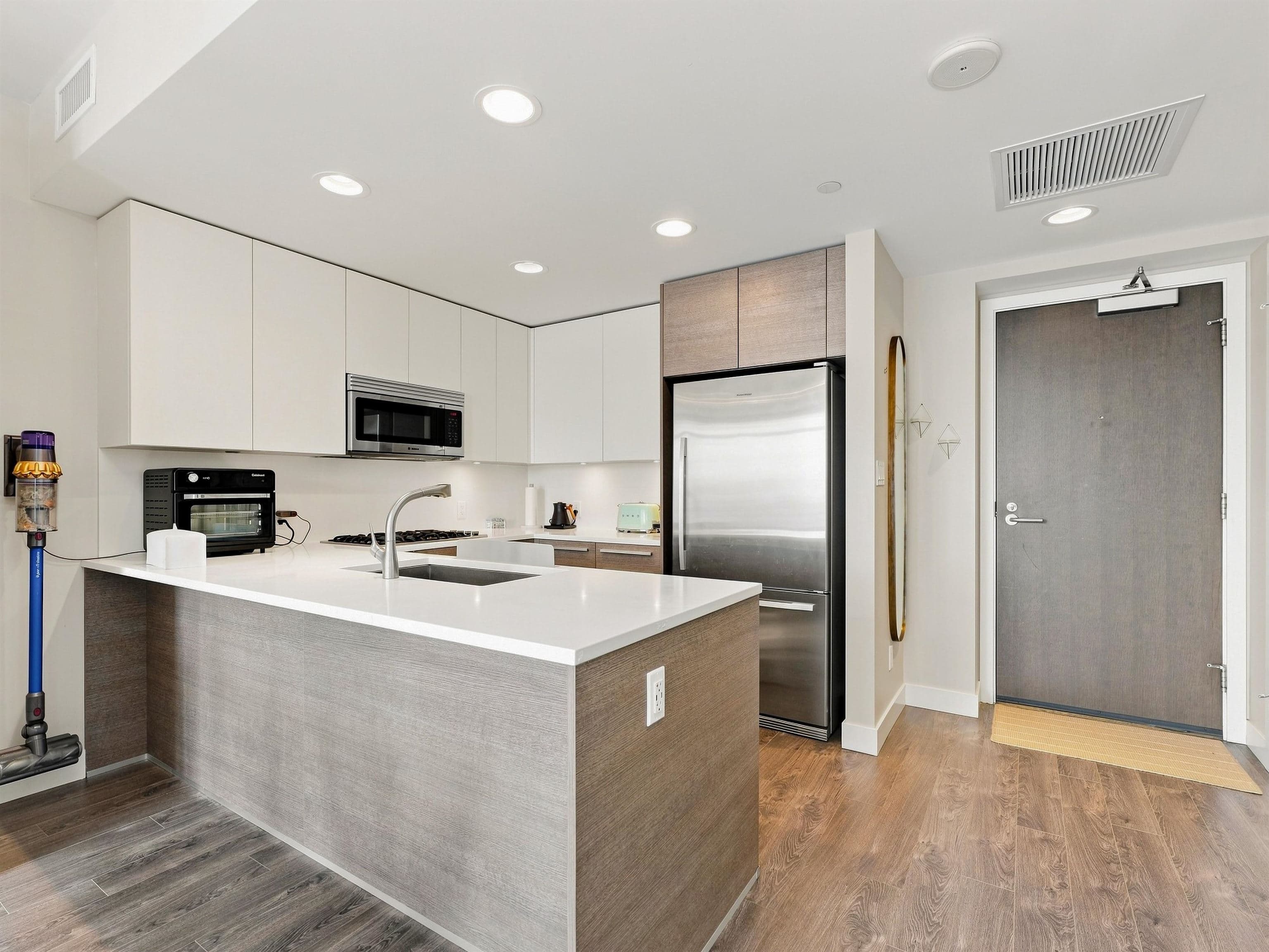 3405 - 2008 Rosser Avenue, Burnaby, V5C 0H8 — photo 2