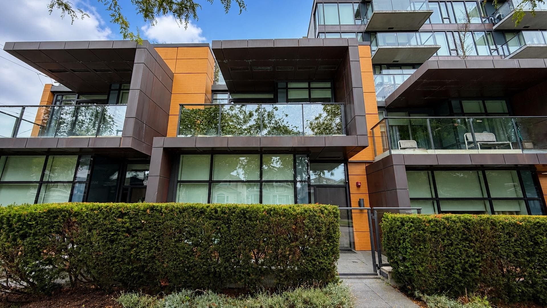 8460 Cornish Street, Vancouver, V6P 5B8 — photo 1