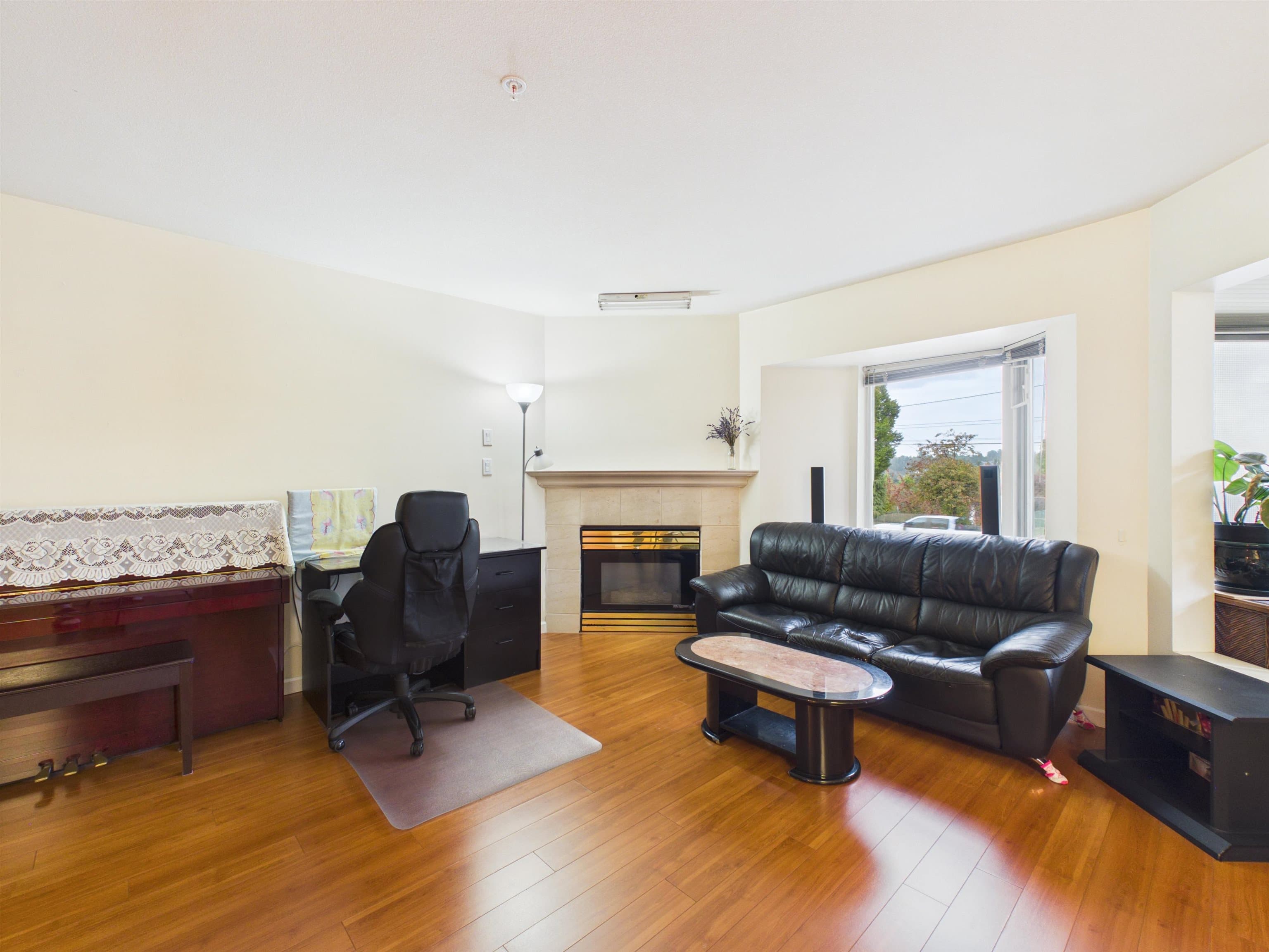 208 - 2677 Broadway Street, Vancouver, V5M 1Y6 — photo 4