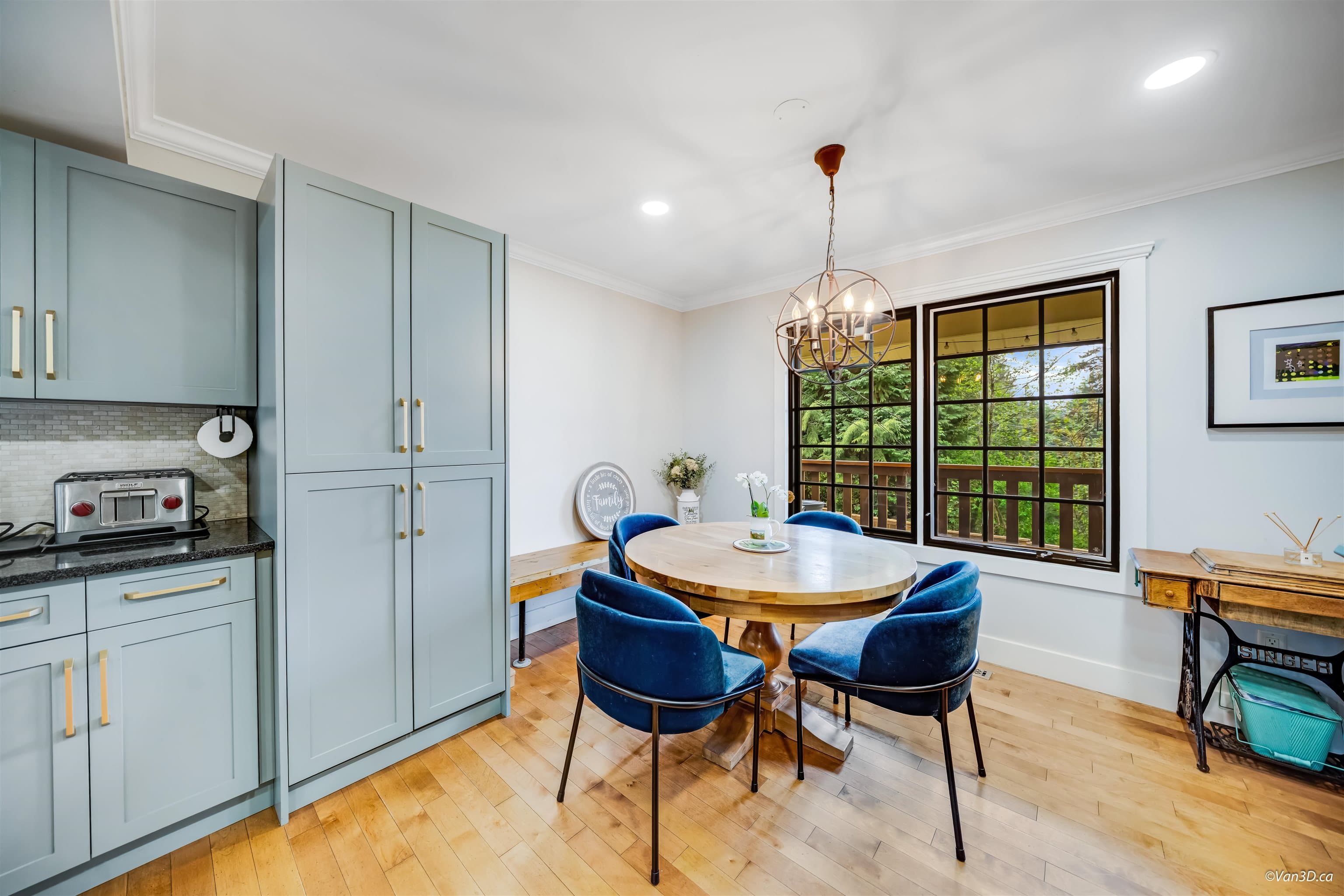 1570 East Road, Anmore, V3H 4X6 — photo 5