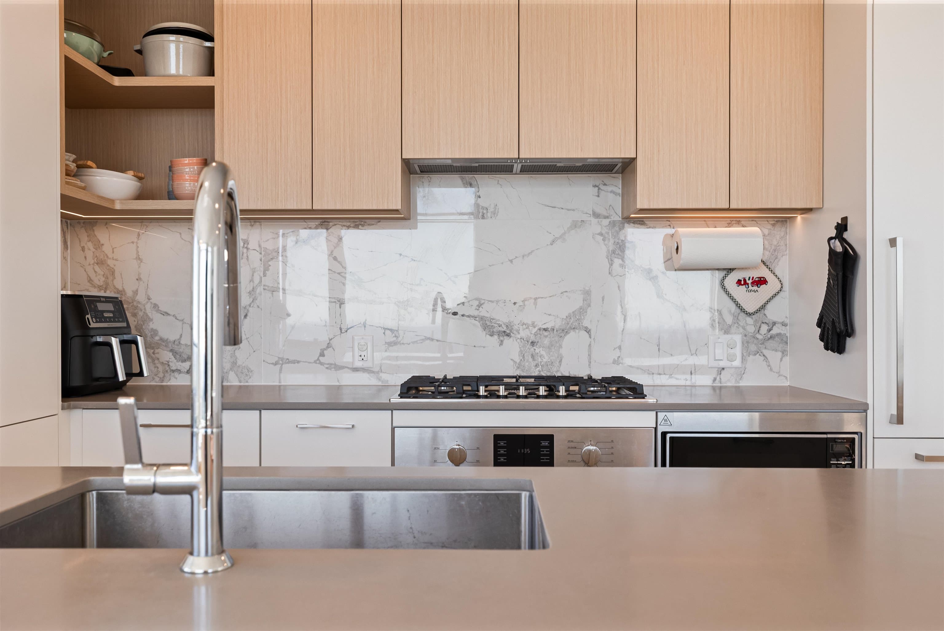 3201 - 6468 Willingdon Avenue, Burnaby, V5H 0L3 — photo 1