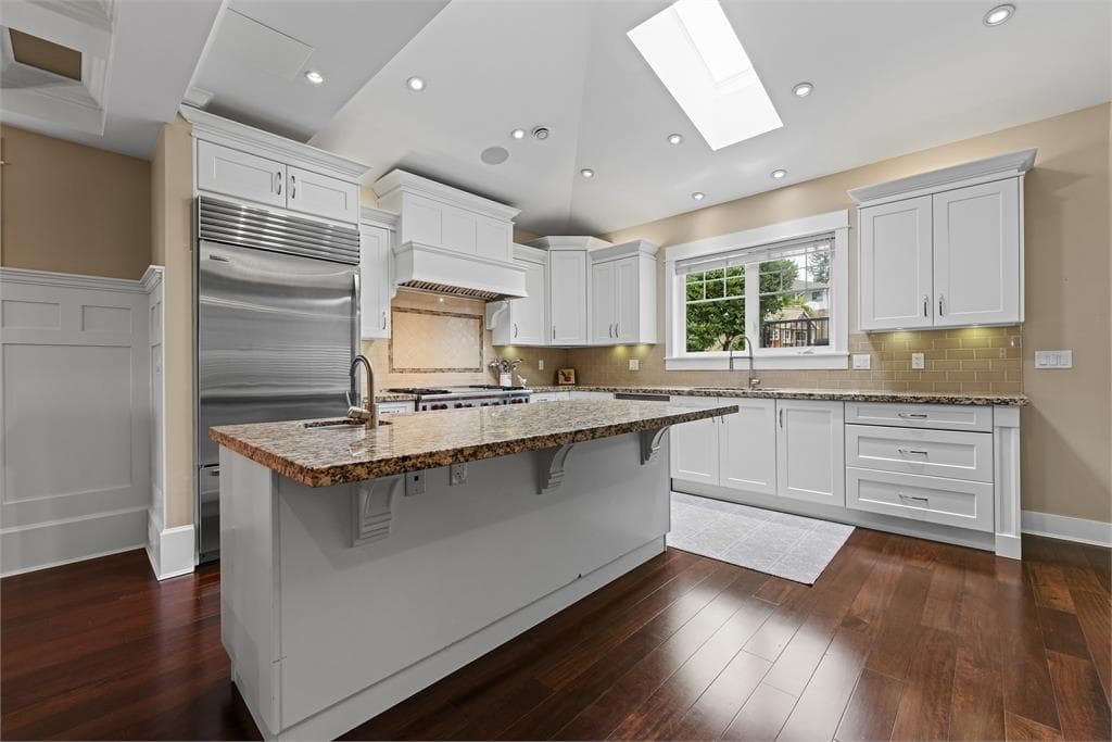 6191 Winch Street, Burnaby, V5B 2L4 — photo 3