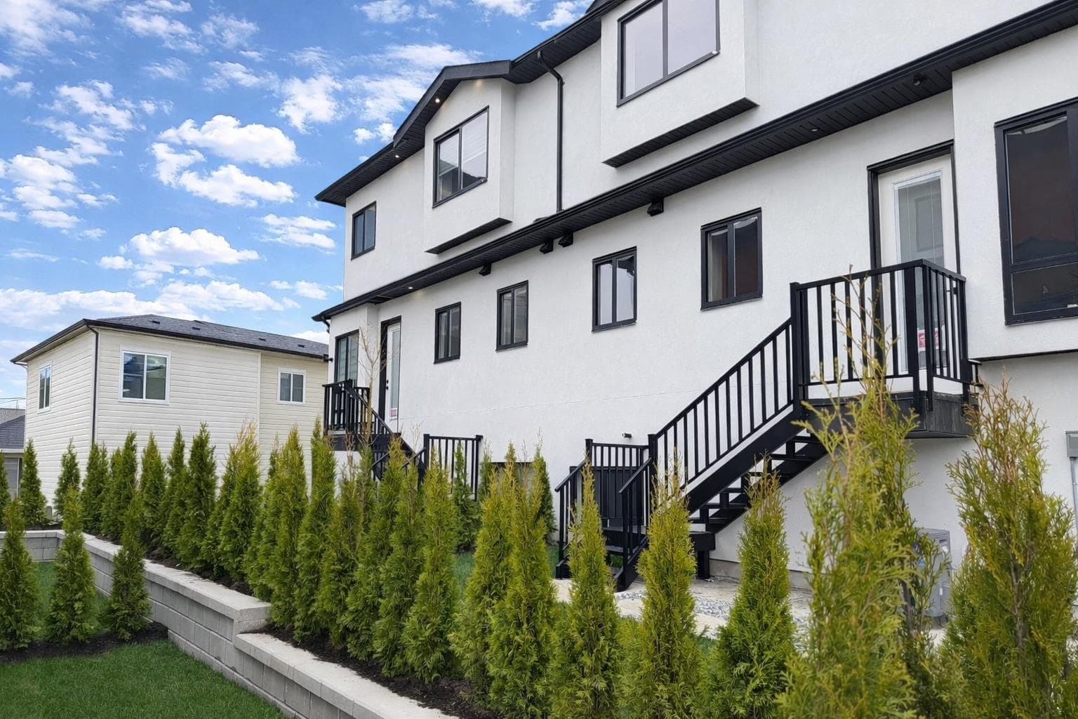 2 - 6692 Napier Street, Burnaby, V5B 2C3 — photo 5