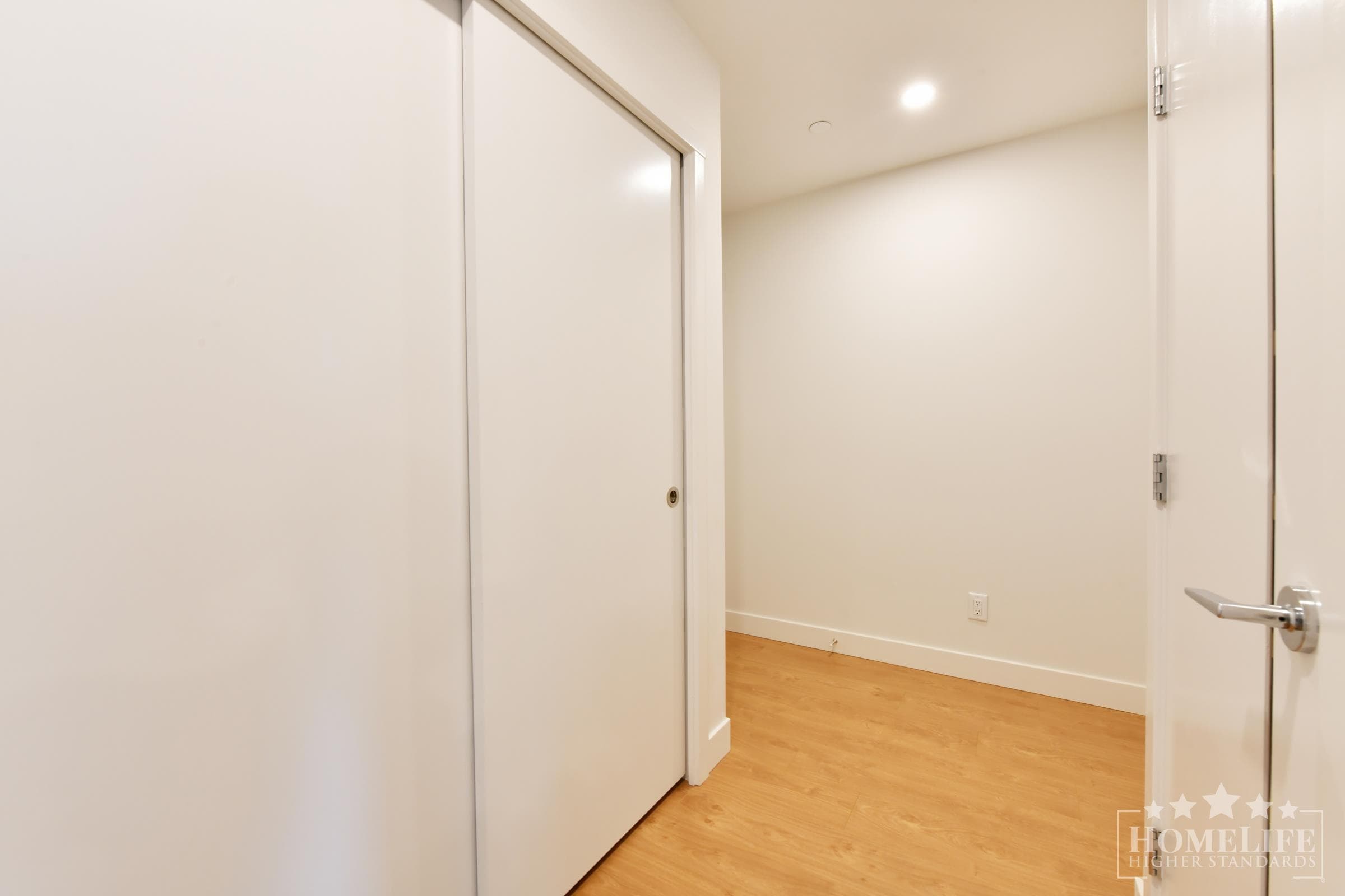 809 - 13387 Old Yale Road, Surrey, V3T 0V6 — photo 3