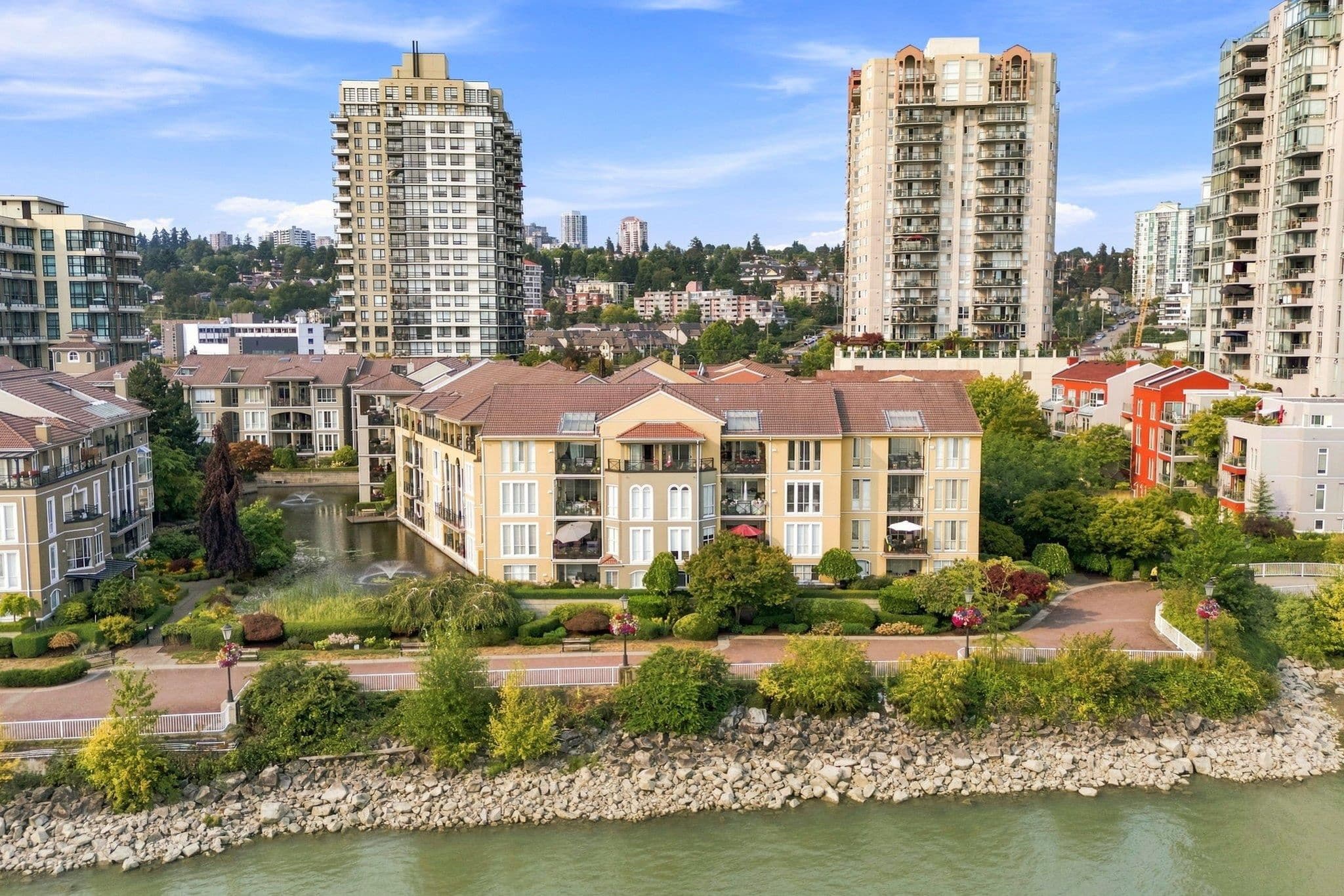 411 - 3 Renaissance Square, New Westminster