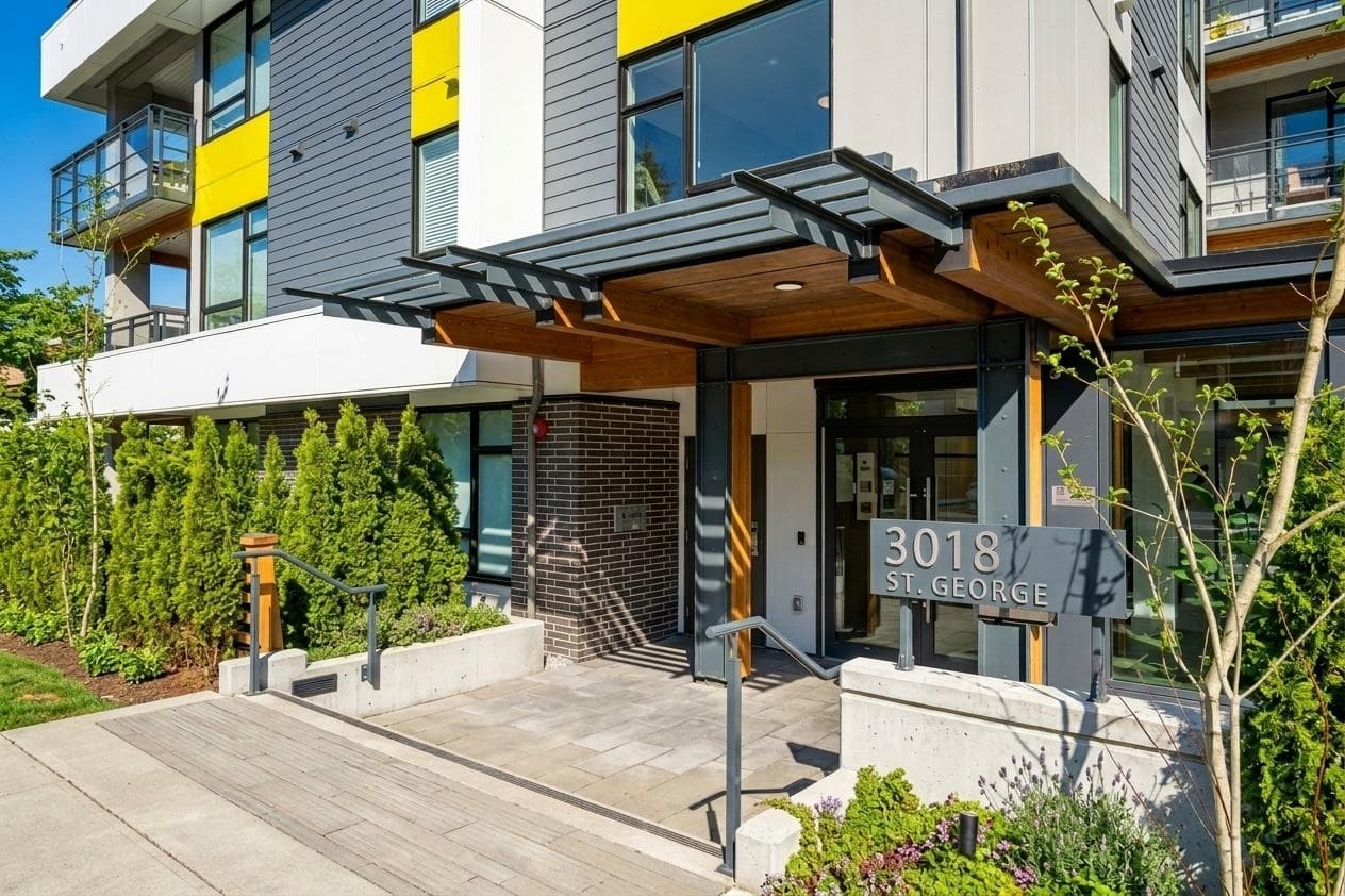 410 - 3018 St Goerge Street, Port Moody, V3H 2H7 — photo 1