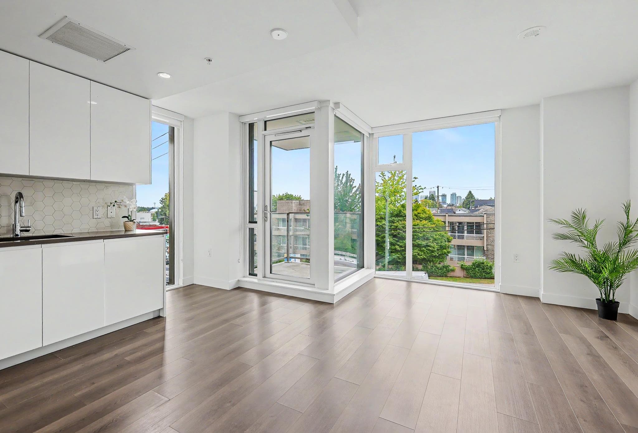 210 - 8138 Fraser Street, Vancouver, V5X 0J8 — photo 5