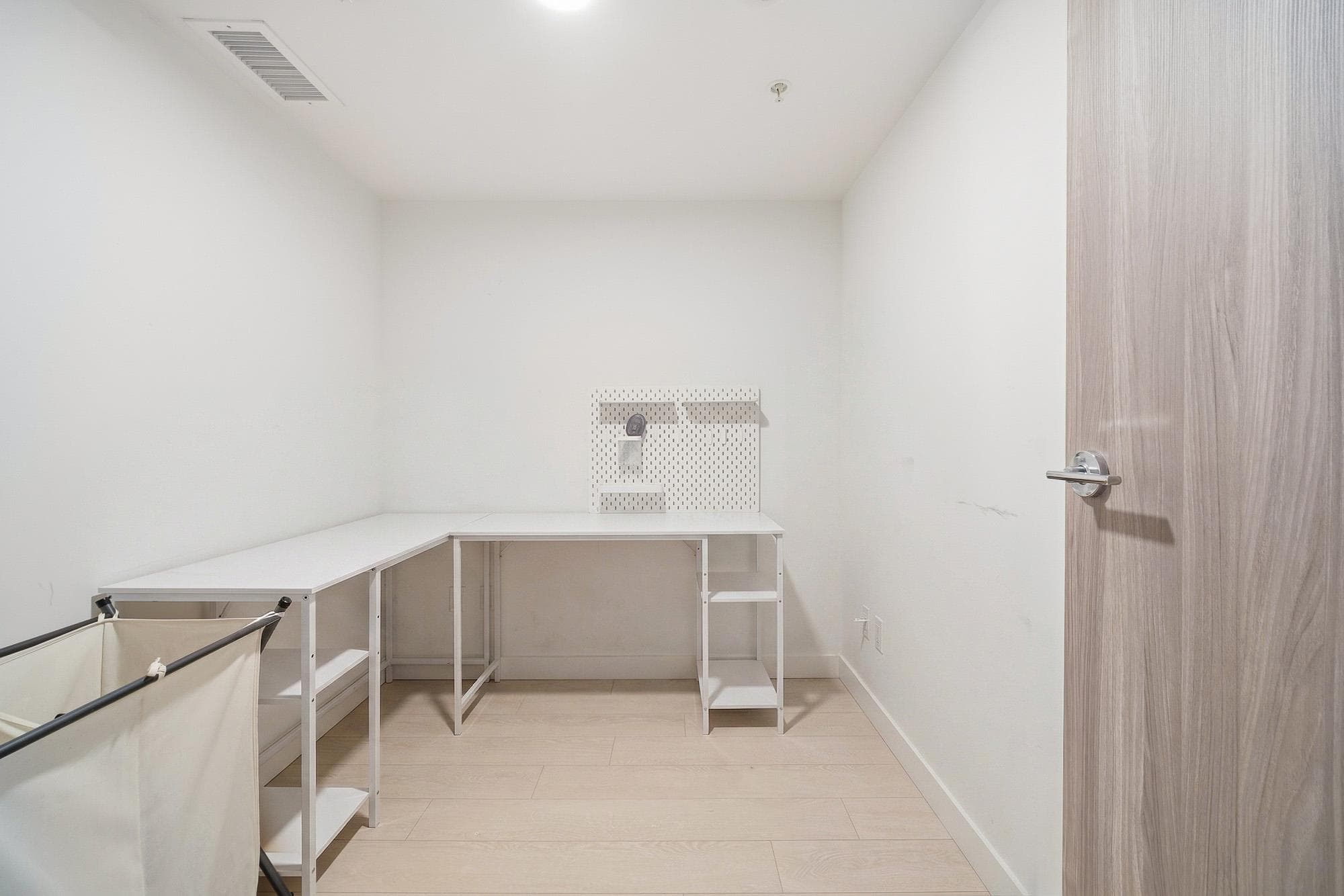 912 - 8800 Hazelbridge Way, Richmond, V6X 0S3 — photo 4