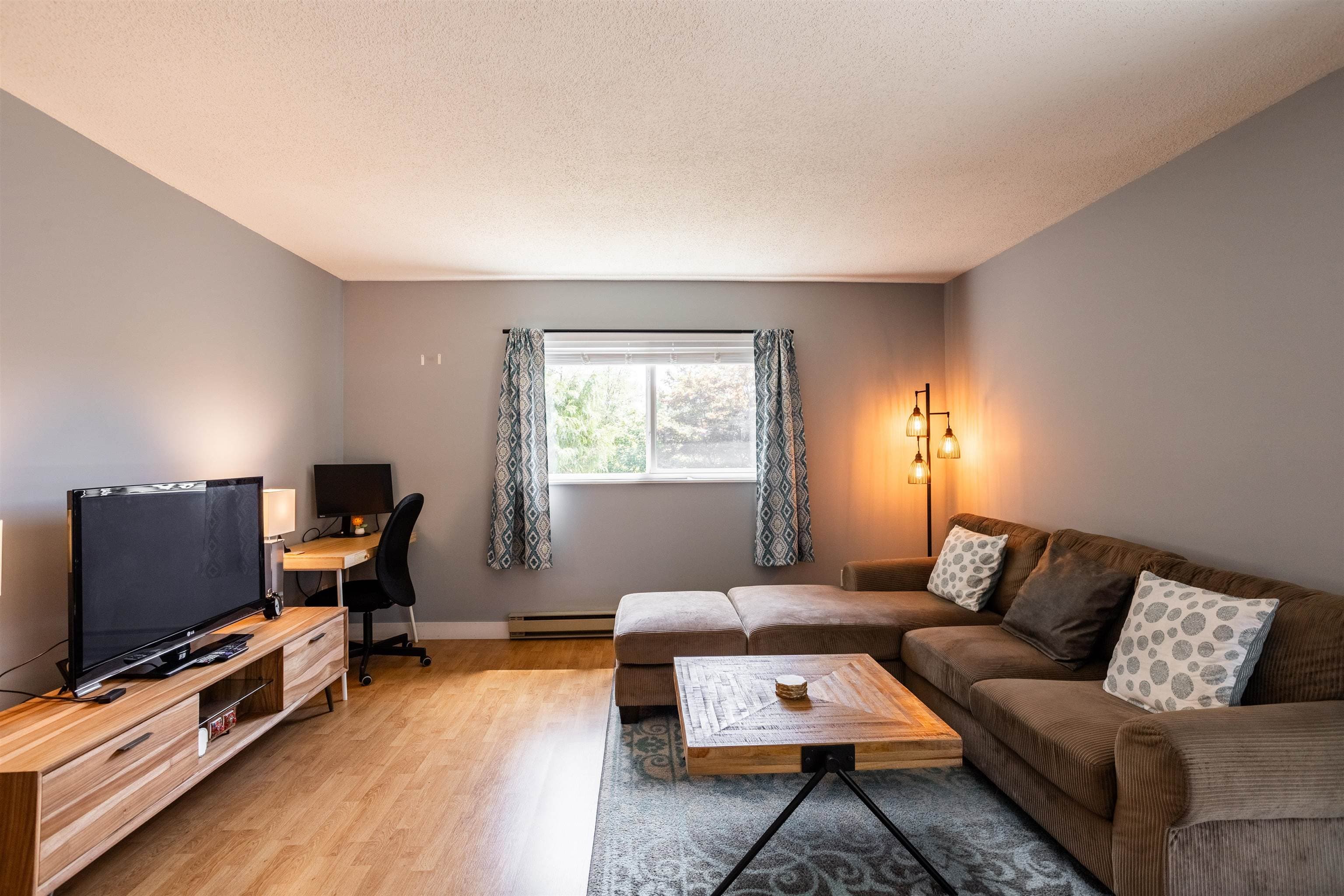 210 - 5191 203 Street, Langley, V3A 1V6 — photo 2