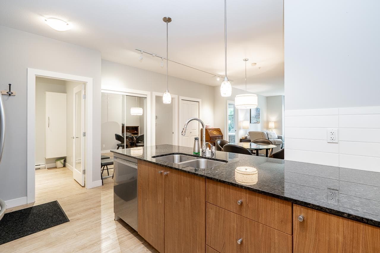 106 - 265 Ross Drive, New Westminster, V3L 0C8 — photo 5