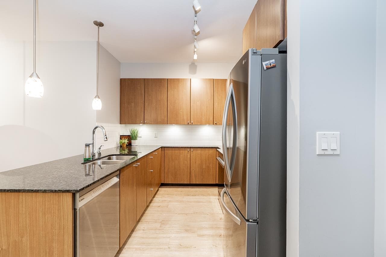 106 - 265 Ross Drive, New Westminster, V3L 0C8 — photo 4
