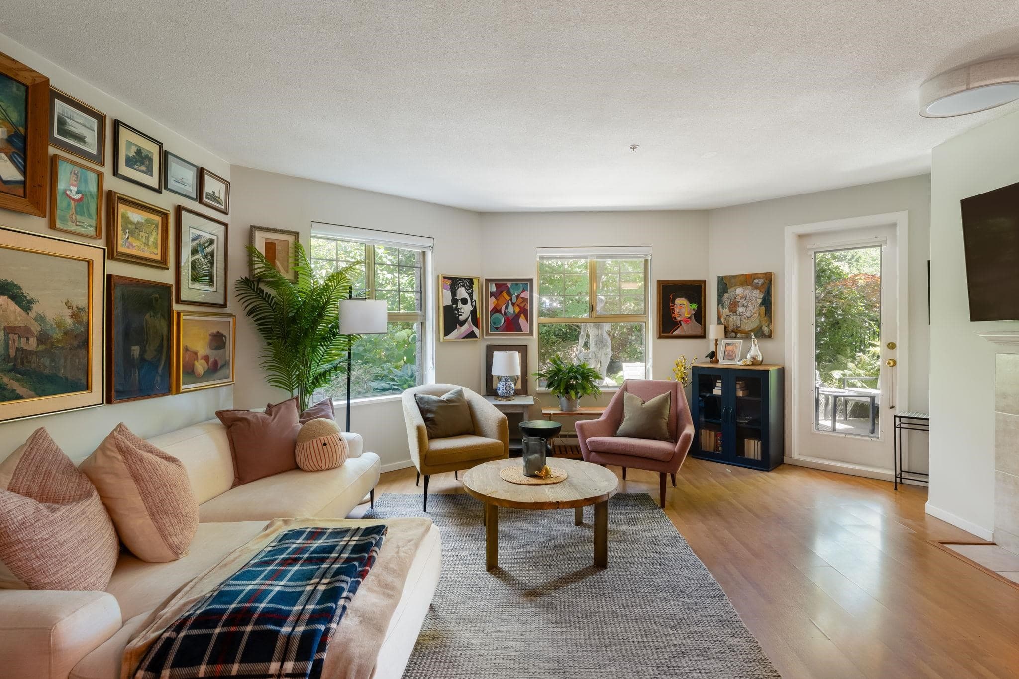 305 - 210 Eleventh Street, New Westminster, V3M 4C9 — photo 3