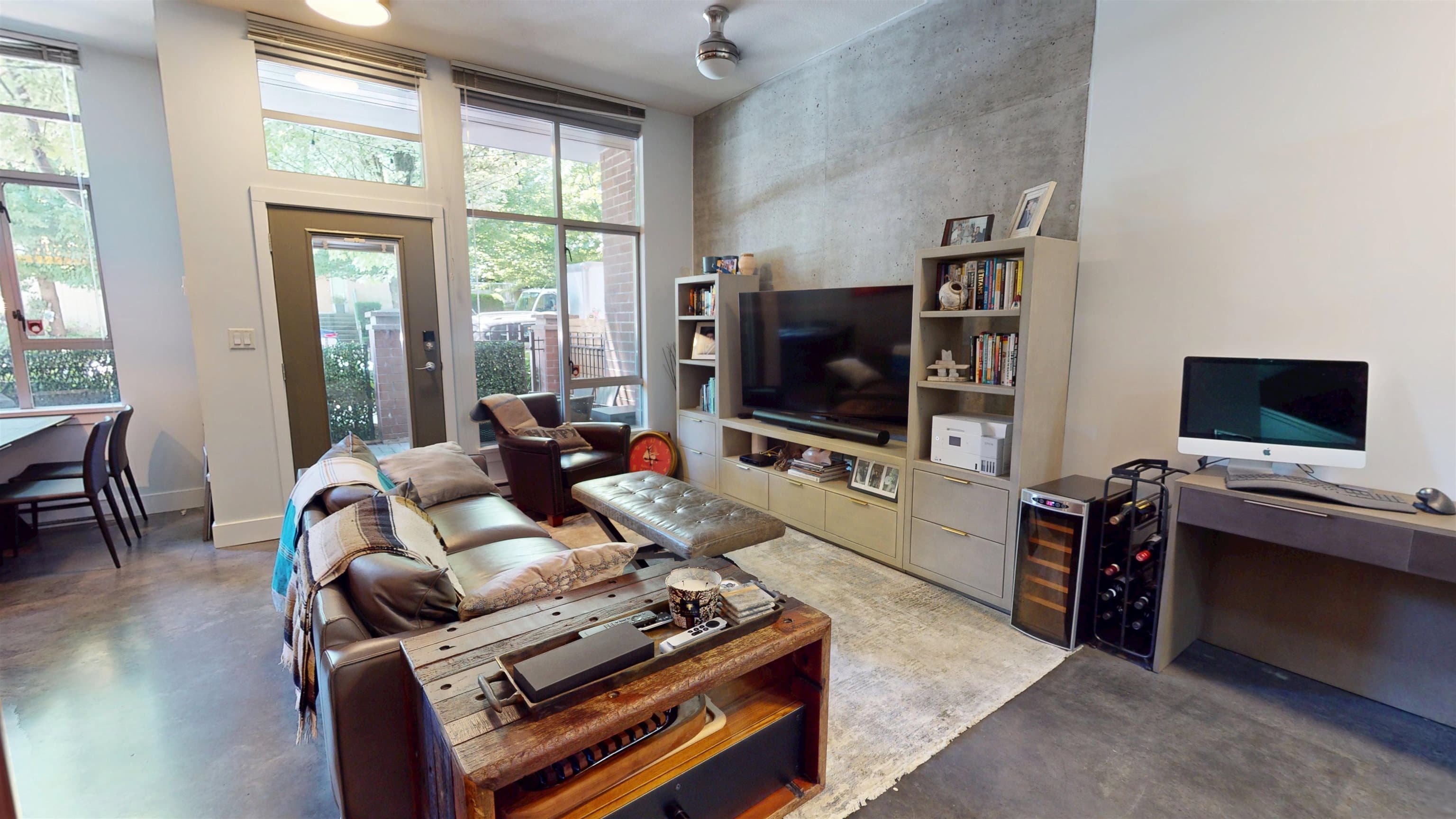 357 E 11th Avenue, Vancouver, V5T 4W3 — photo 2