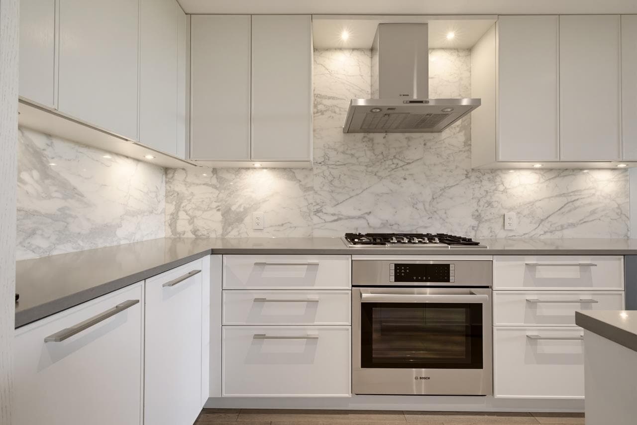 218 - 3220 Connaught Crescent, North Vancouver, V7R 0A5 — photo 5