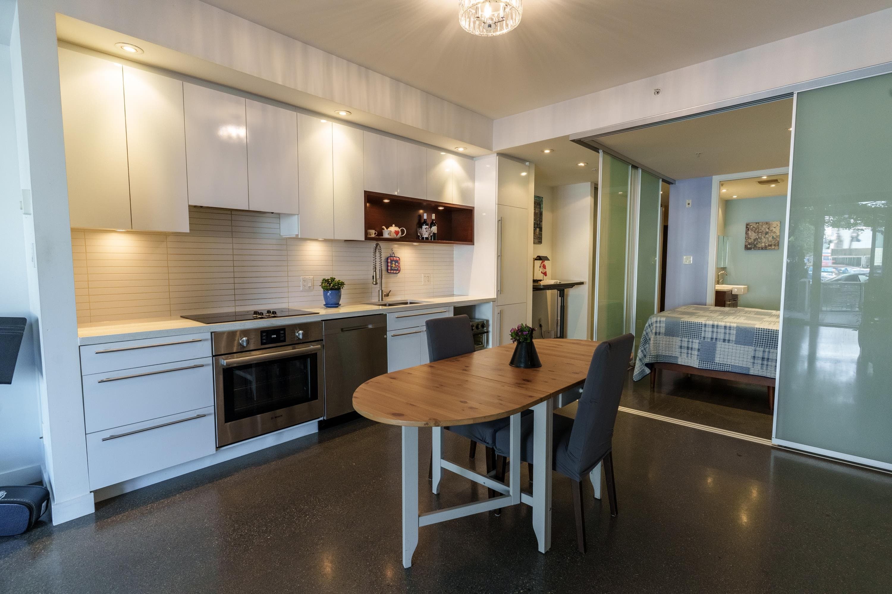 260 E 2nd Avenue, Vancouver, V5T 1B7 — photo 1